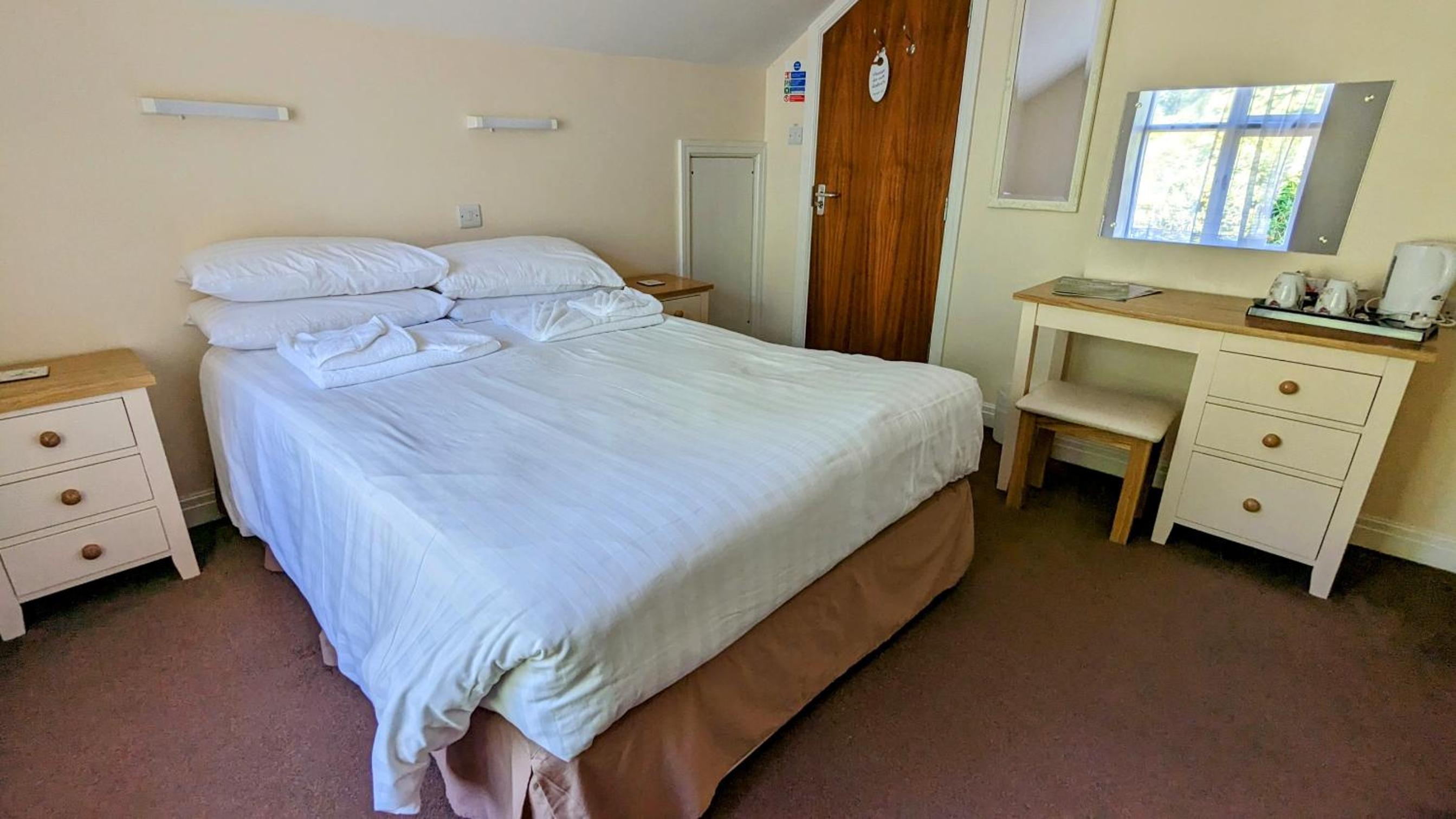 Budget Double Room photo 1