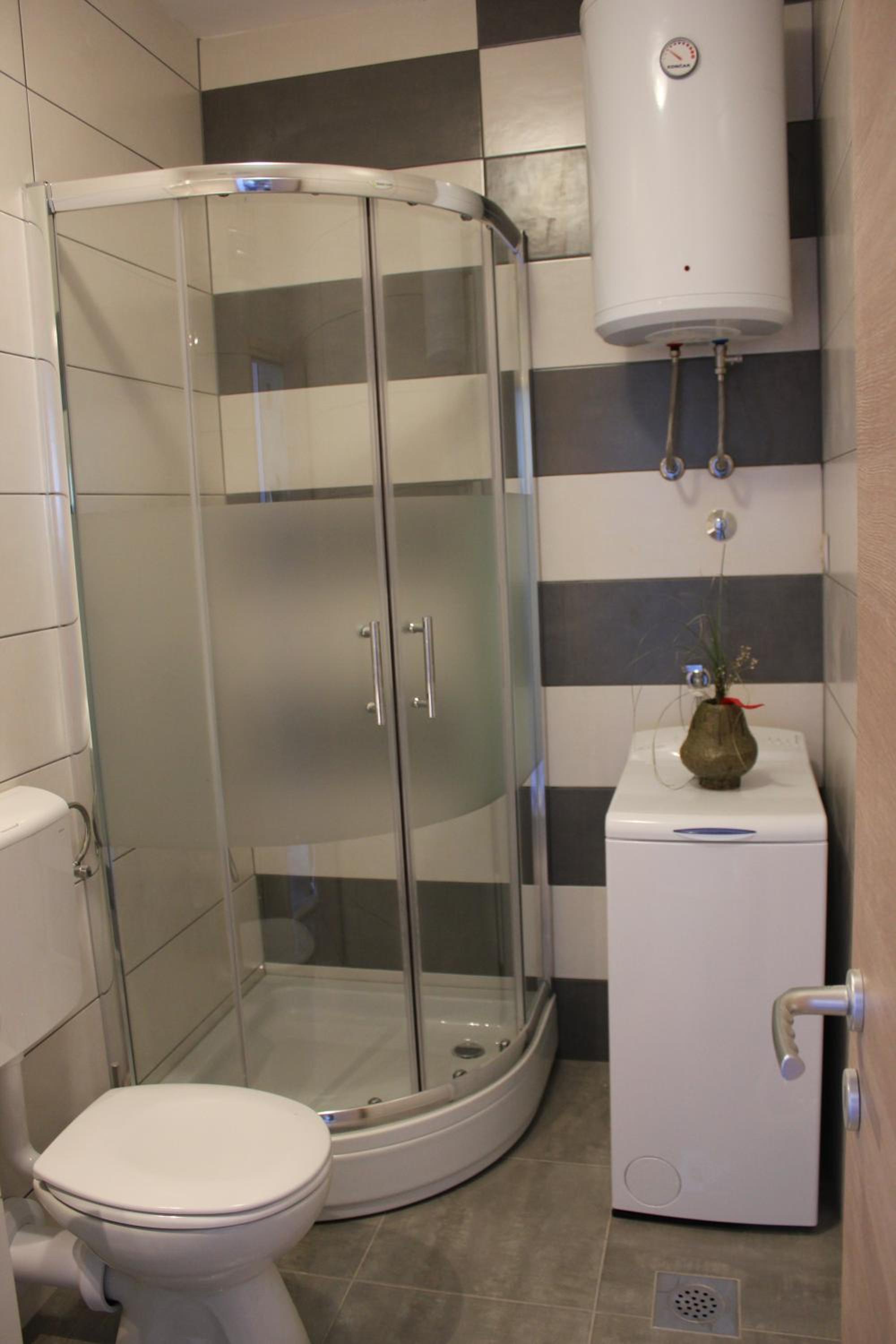Apartment with Sea View - Photo 5