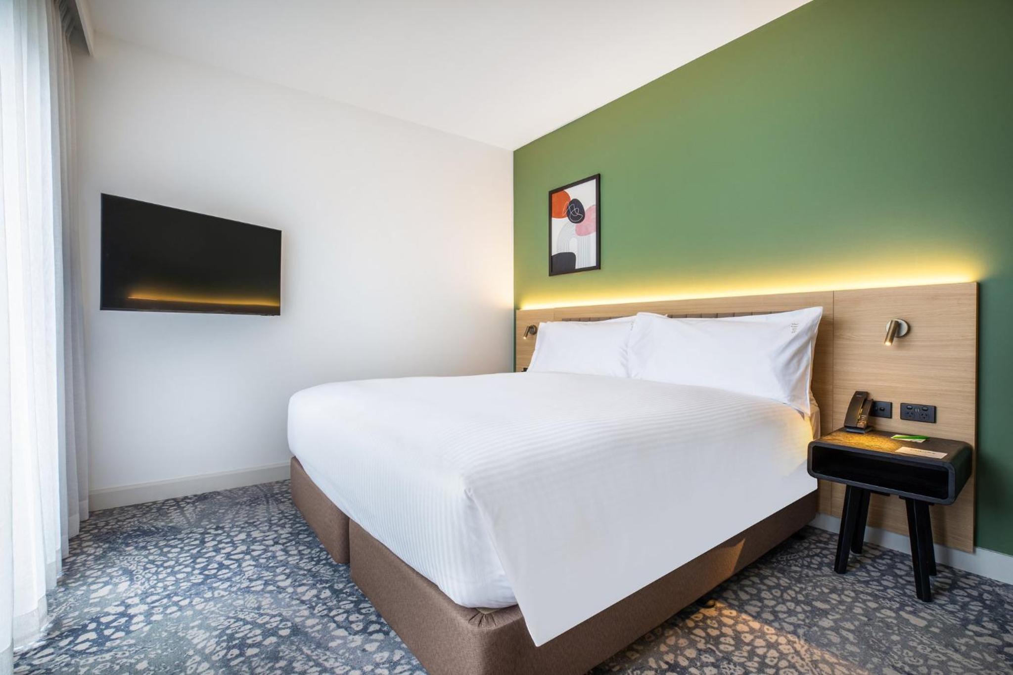 King Suite - Photo 3