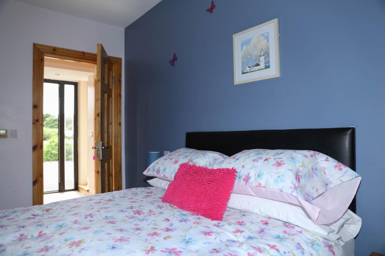 Double Room with Shared Bathroom photo 1