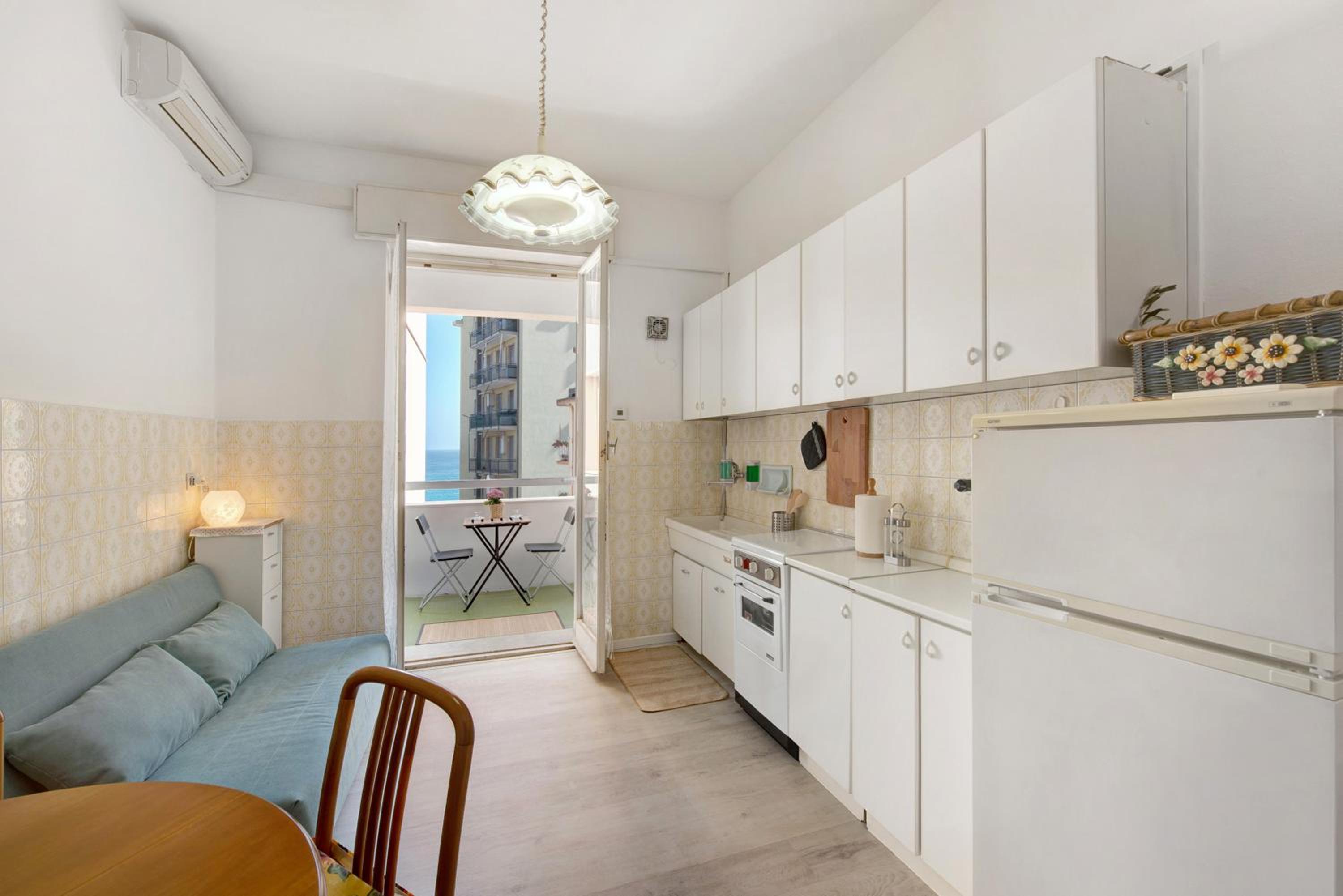 Studio Apartment with Sea View photo 2