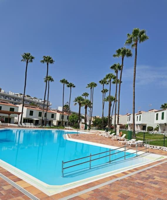 Two-Bedroom Deluxe Apartment with Garden View photo 3