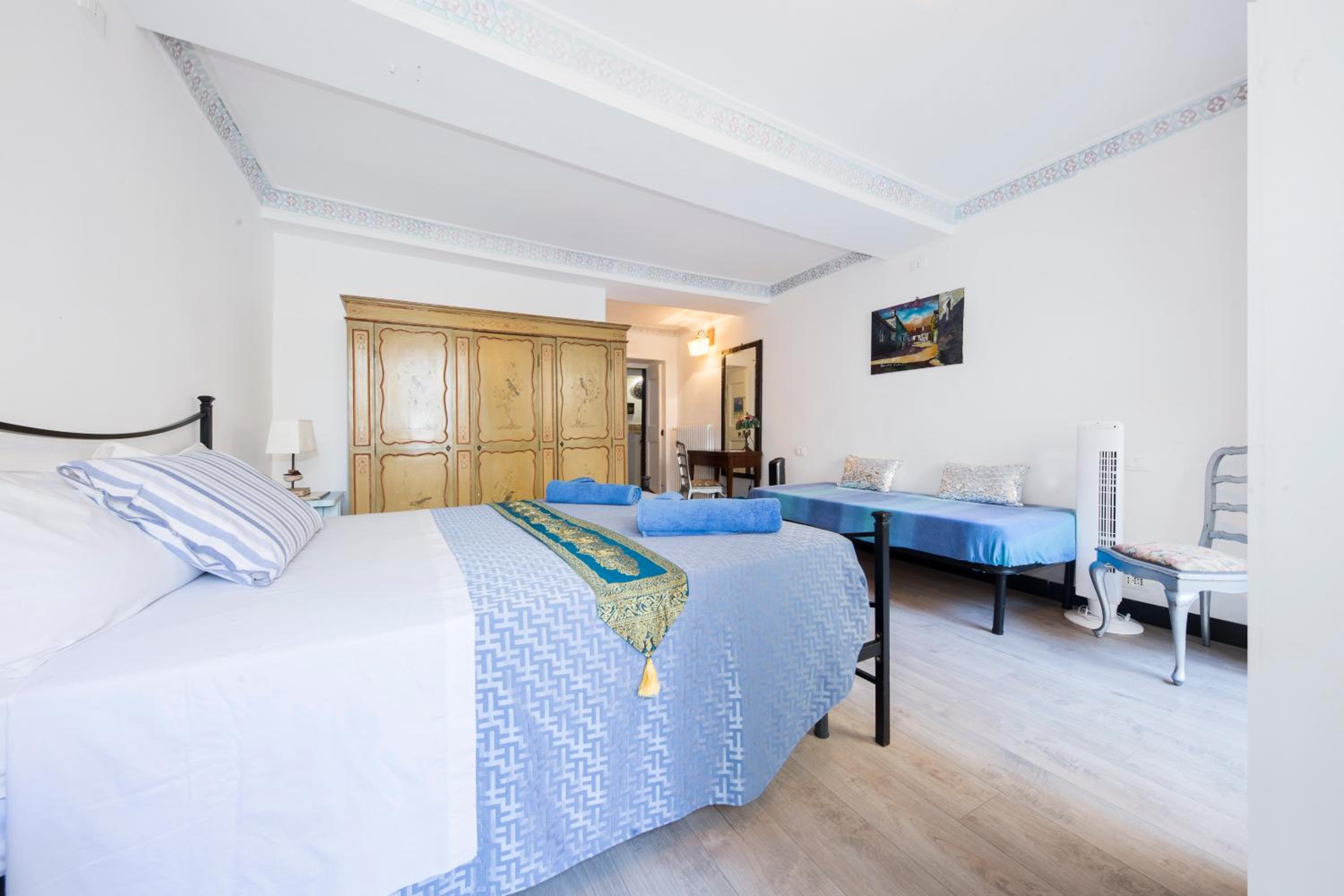 Triple Room with Private Bathroom photo 3