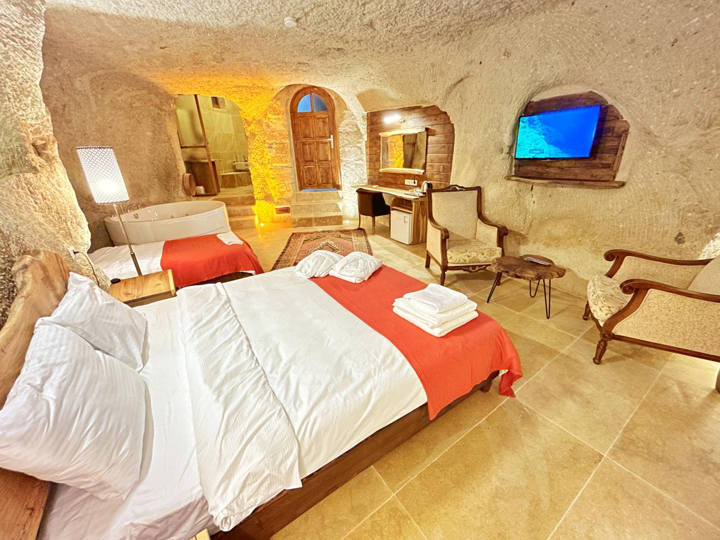 Deluxe Triple Room - Photo 3
