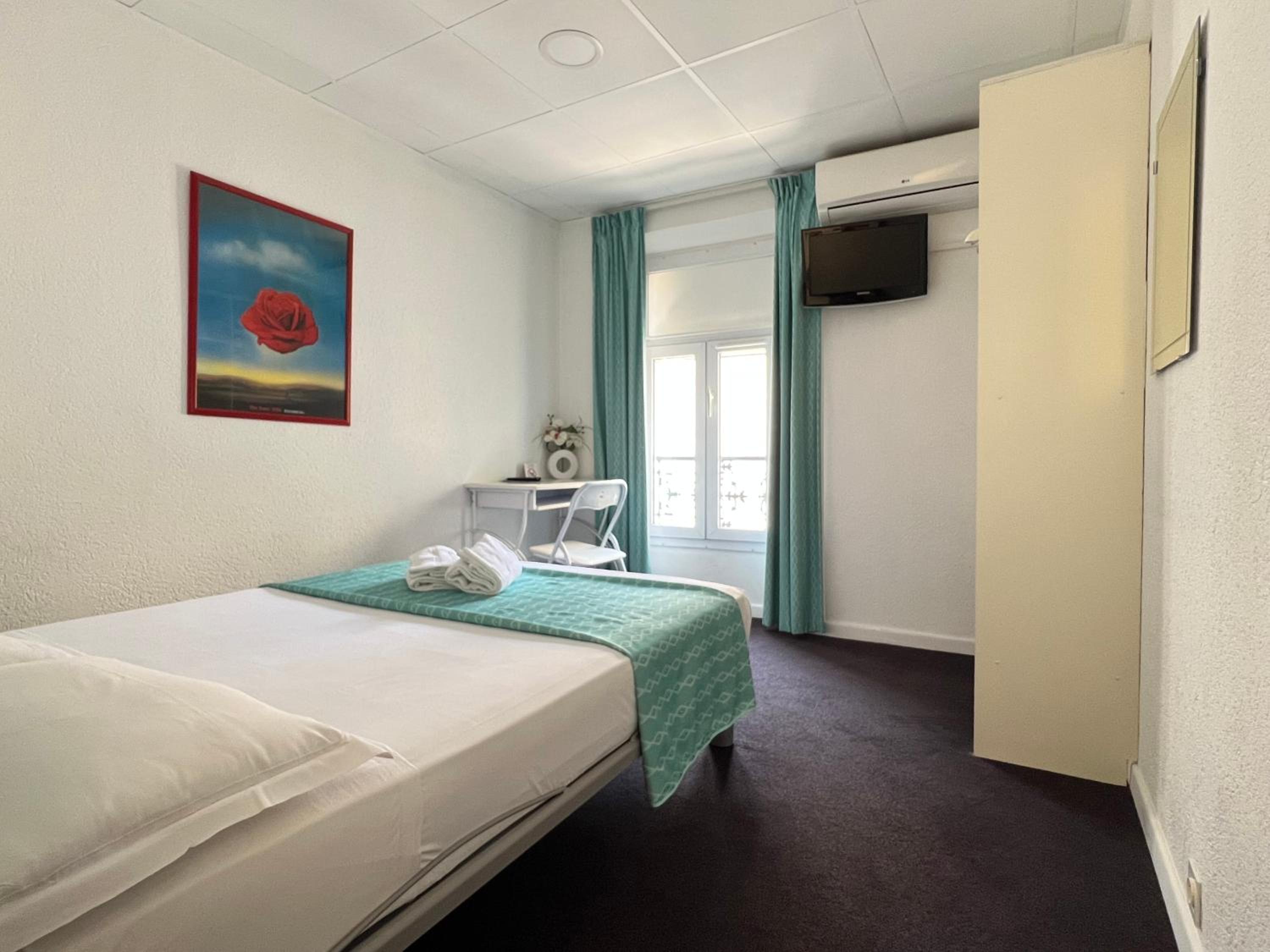 Standard Double Room - Photo 1