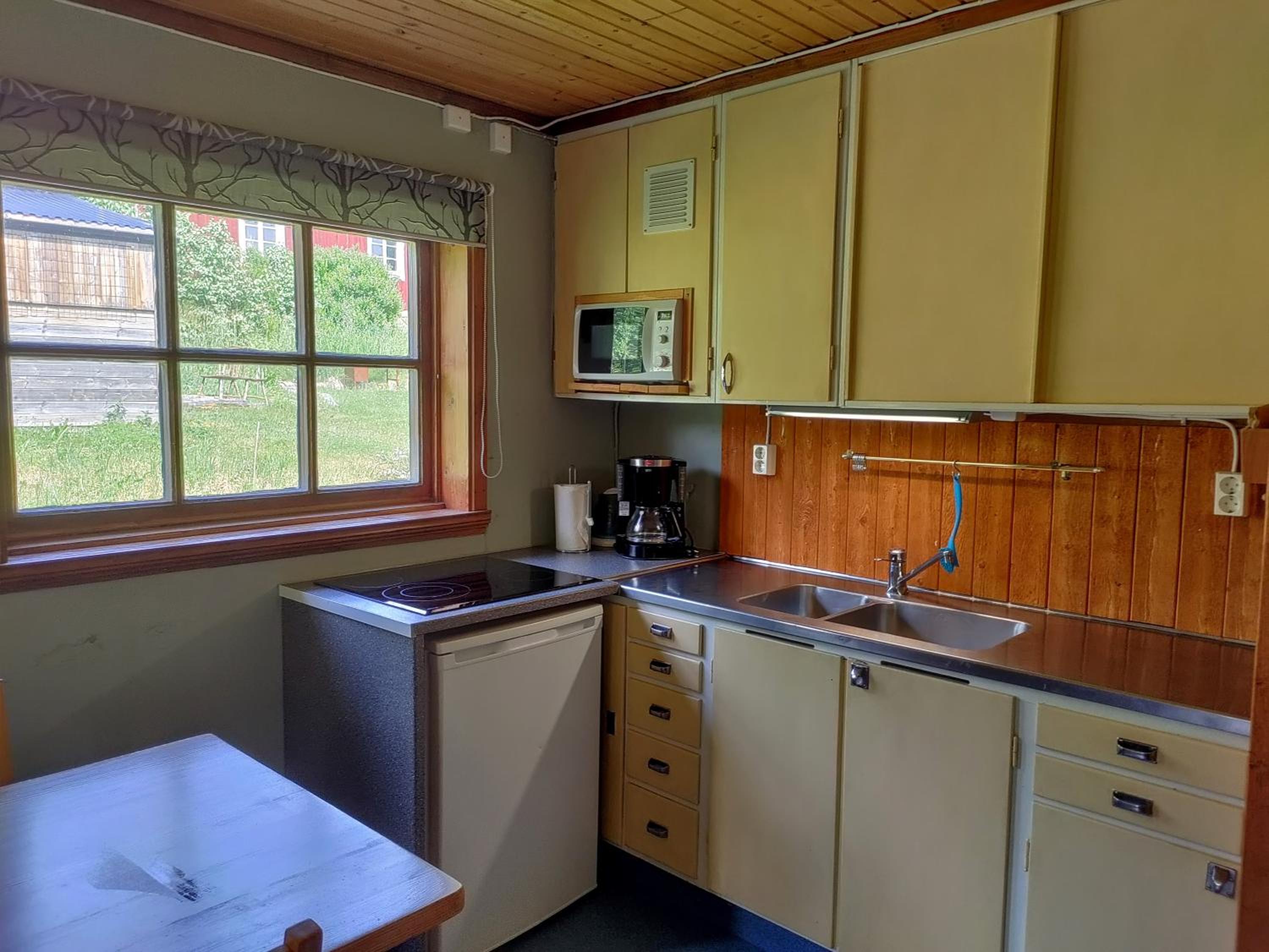 One-Bedroom House - Photo 15