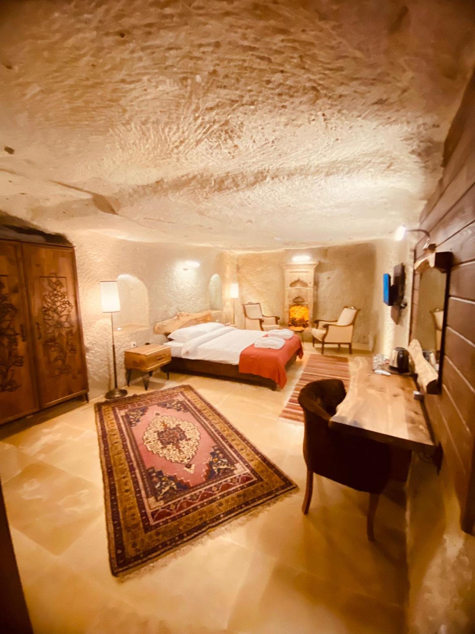 Deluxe Double Room - Photo 1