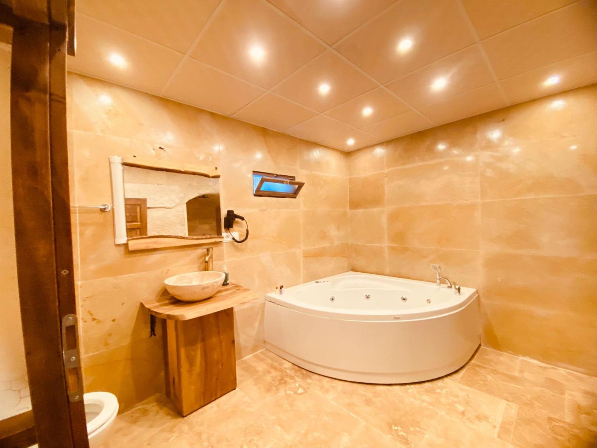 Deluxe Double Room - Photo 3