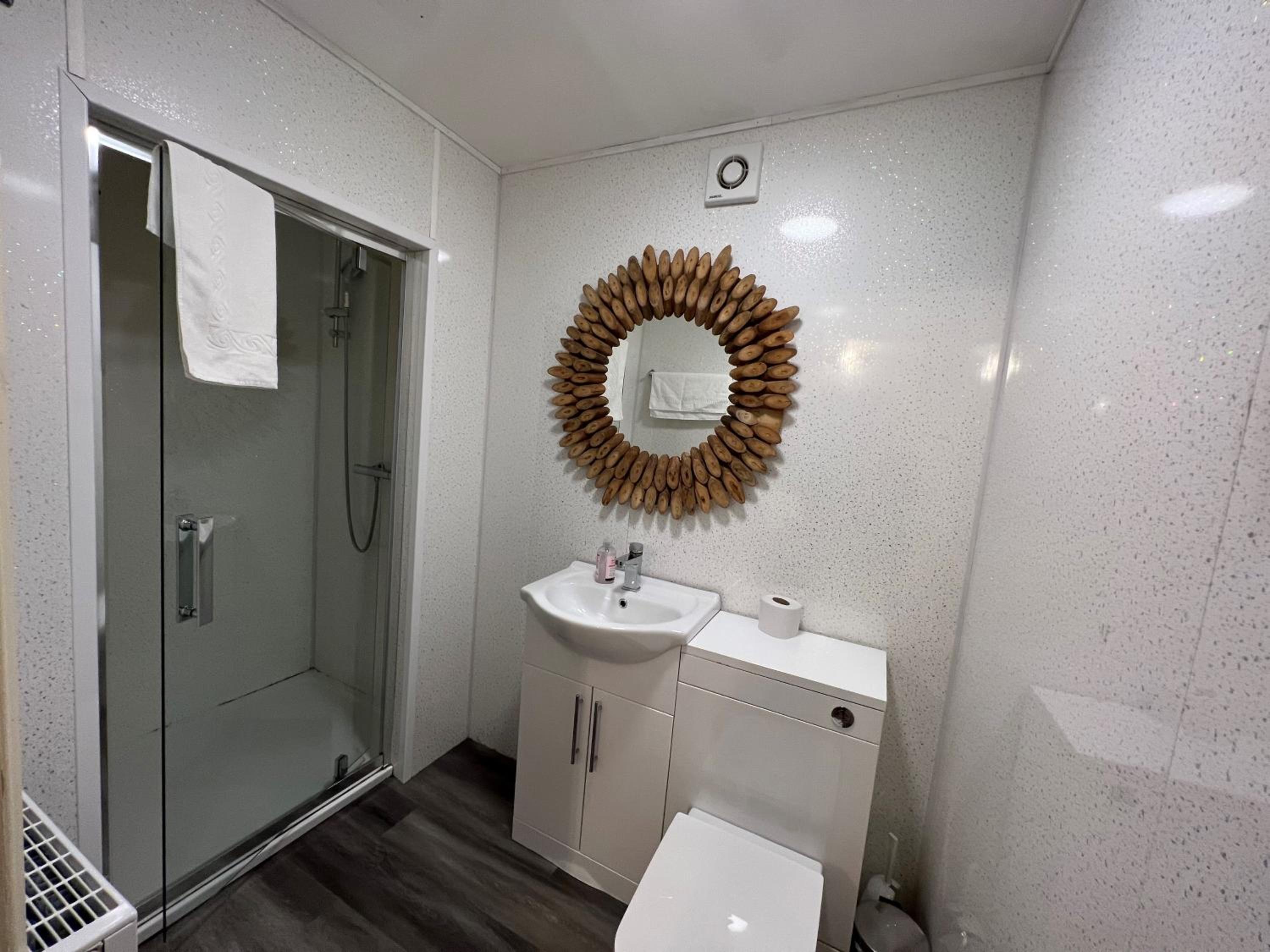 One-Bedroom Apartment - Photo 5