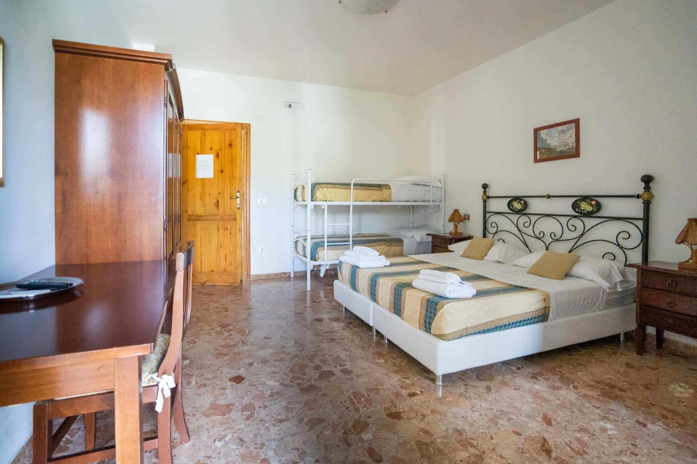 Classic Quadruple Room