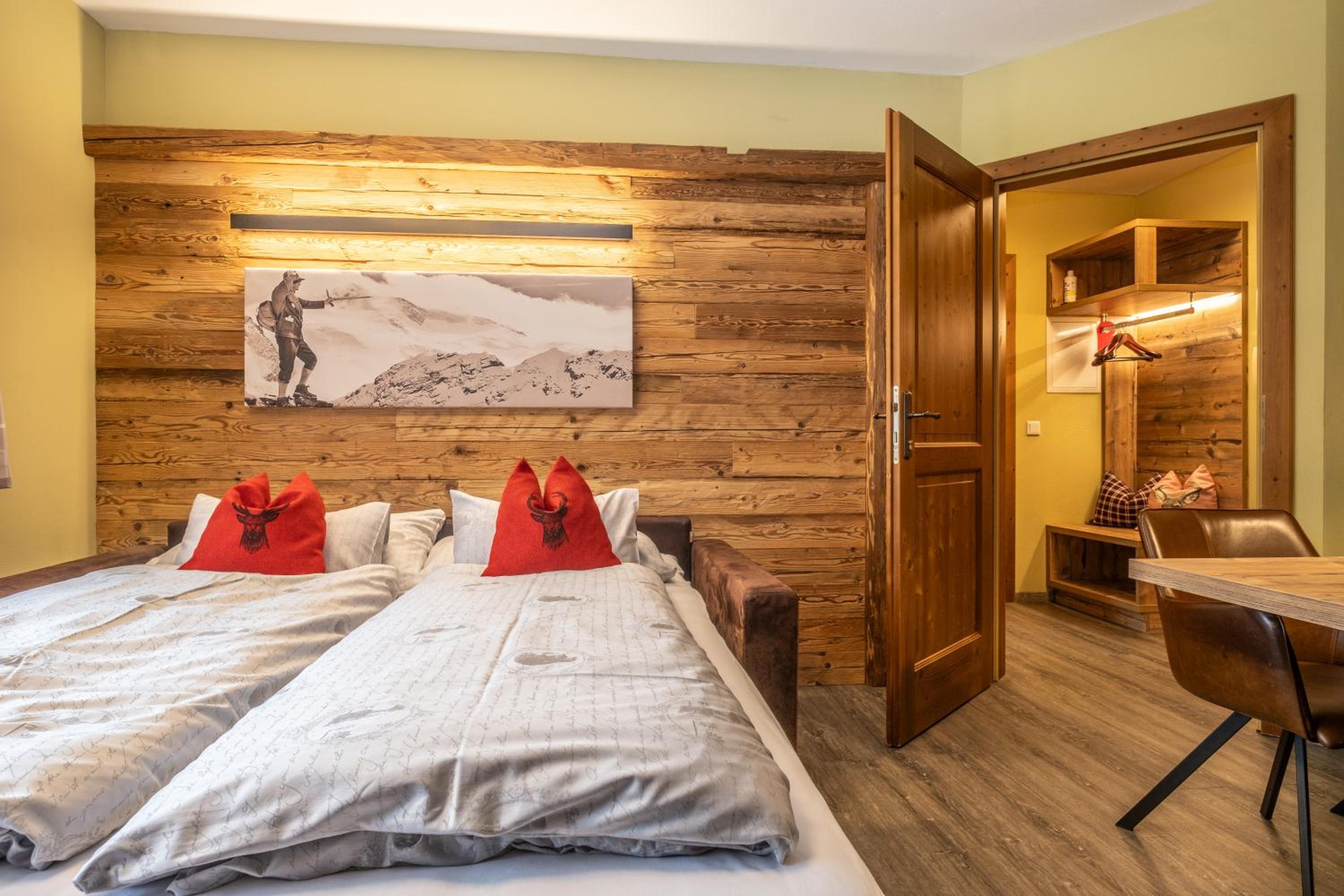 One-Bedroom Apartment With Balcony