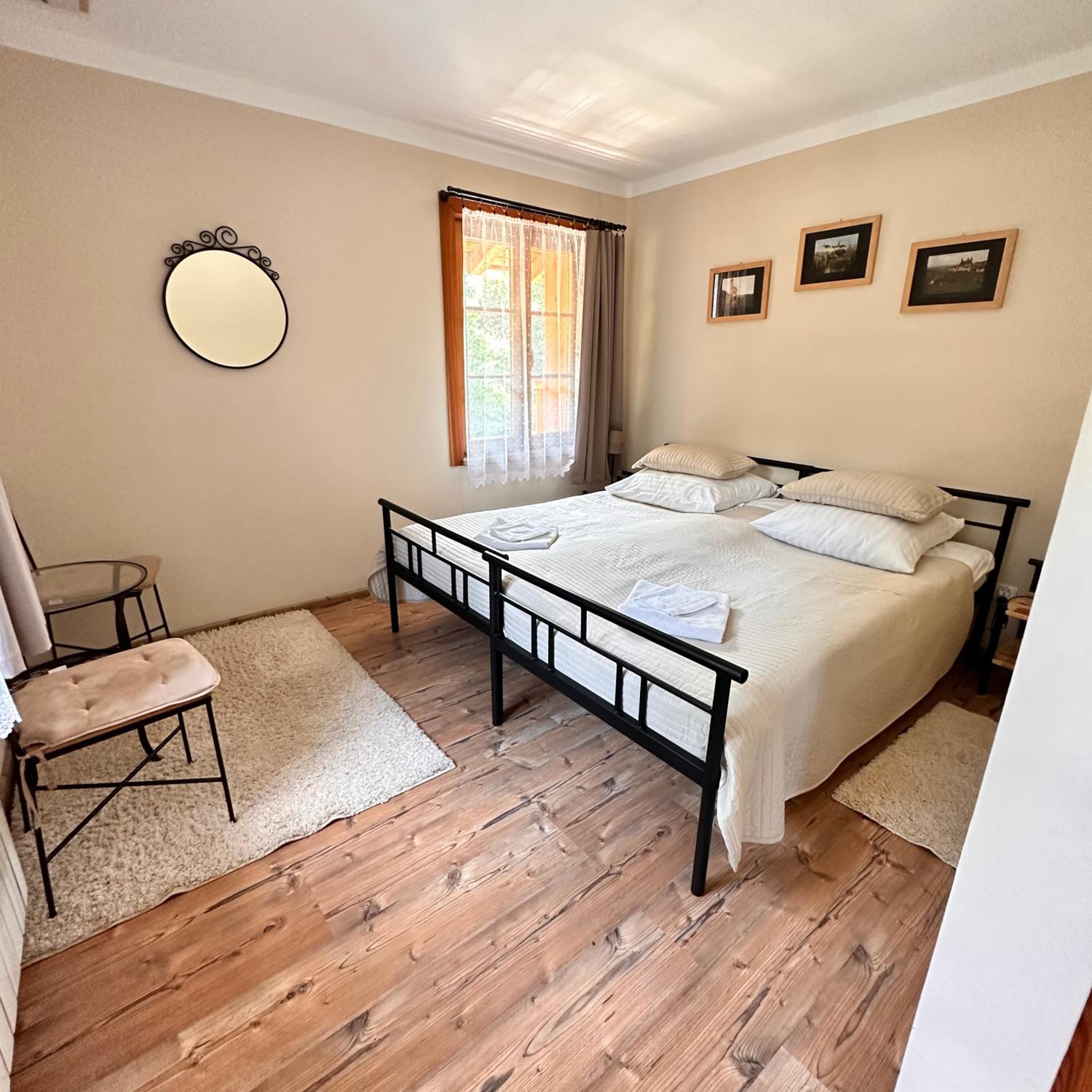 One-Bedroom Suite photo 3