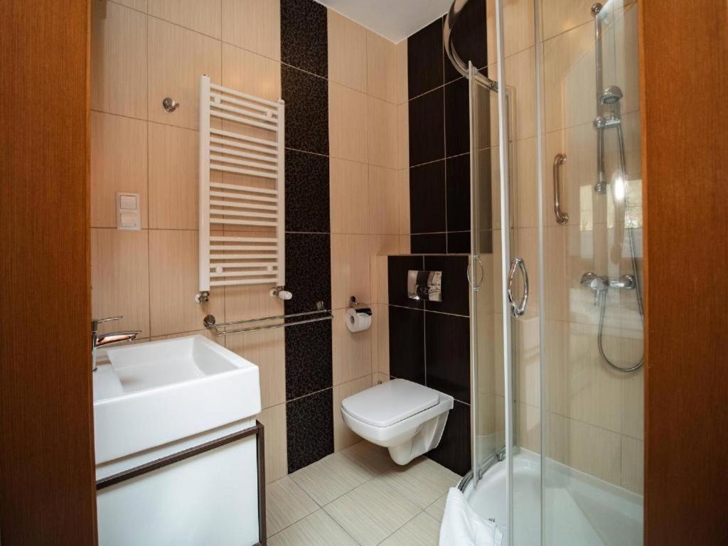 Standard Triple Room - Photo 2