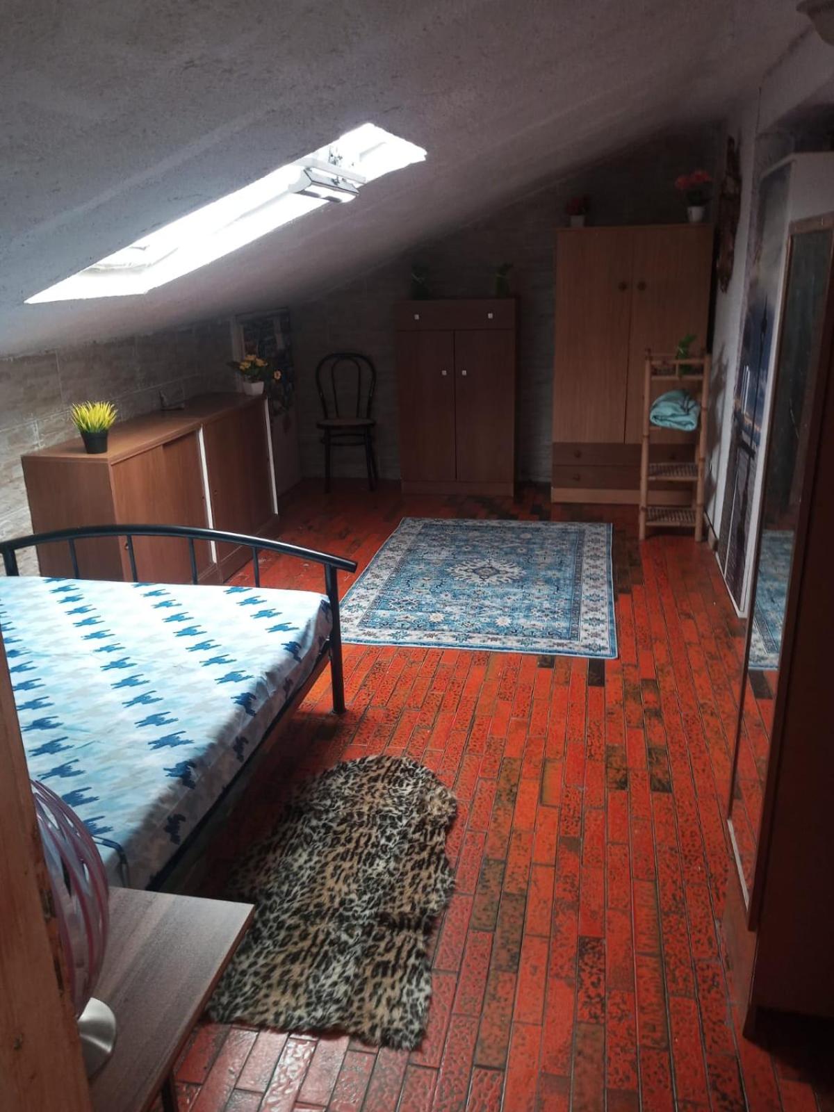 One-Bedroom House photo 1
