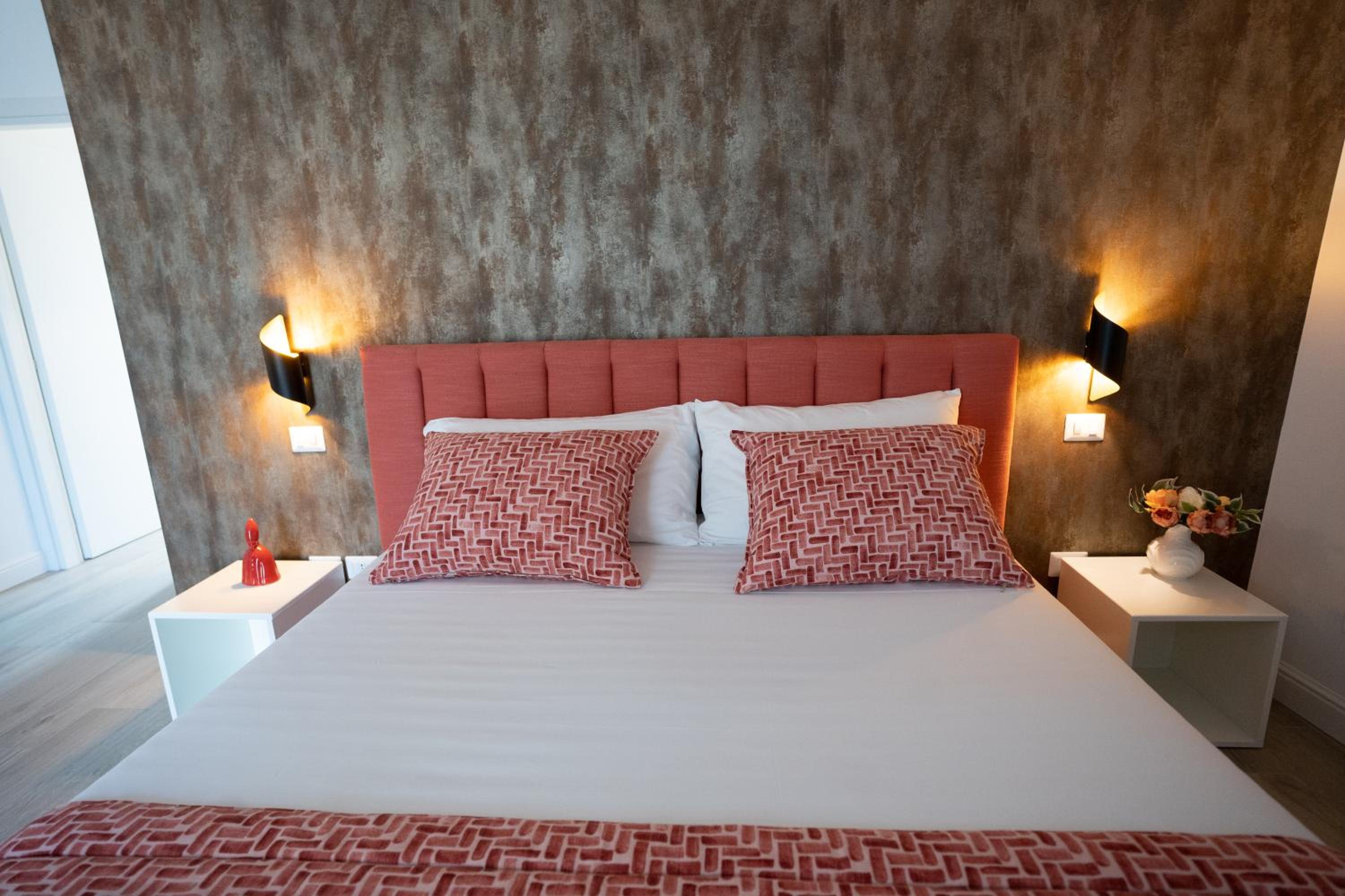 Suite with Terrace - Photo 13