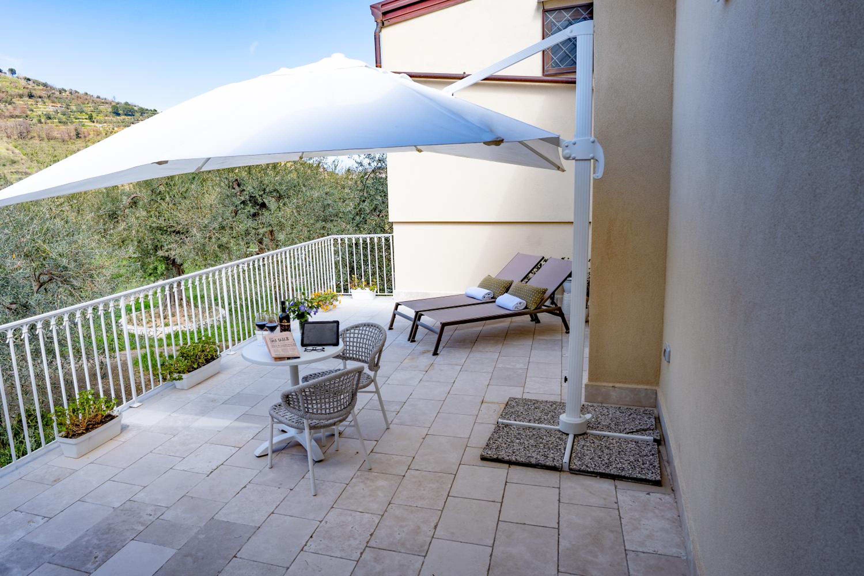 Suite with Terrace - Photo 20