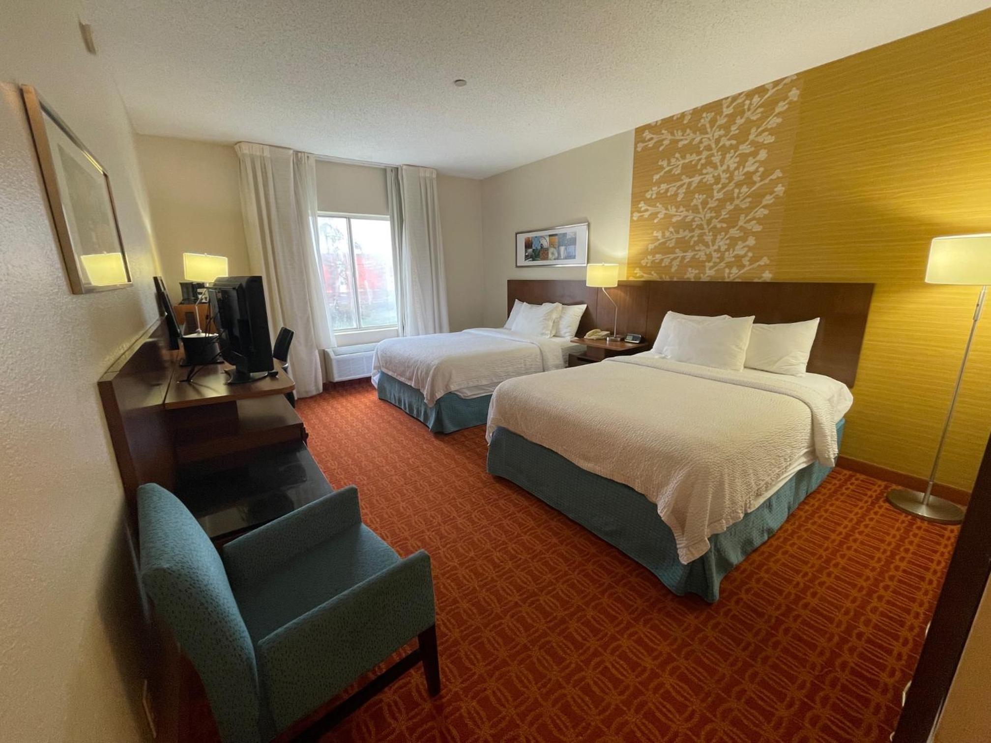 Queen Room with 2 Queen Beds - Photo 1