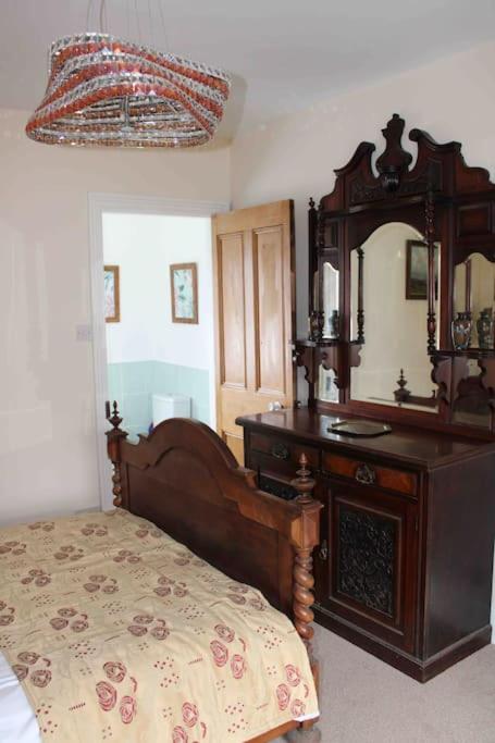 Four-Bedroom House photo 1