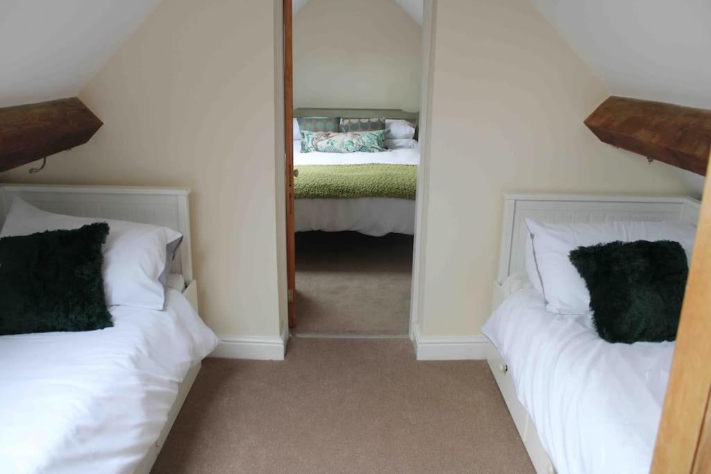 Four-Bedroom House photo 2