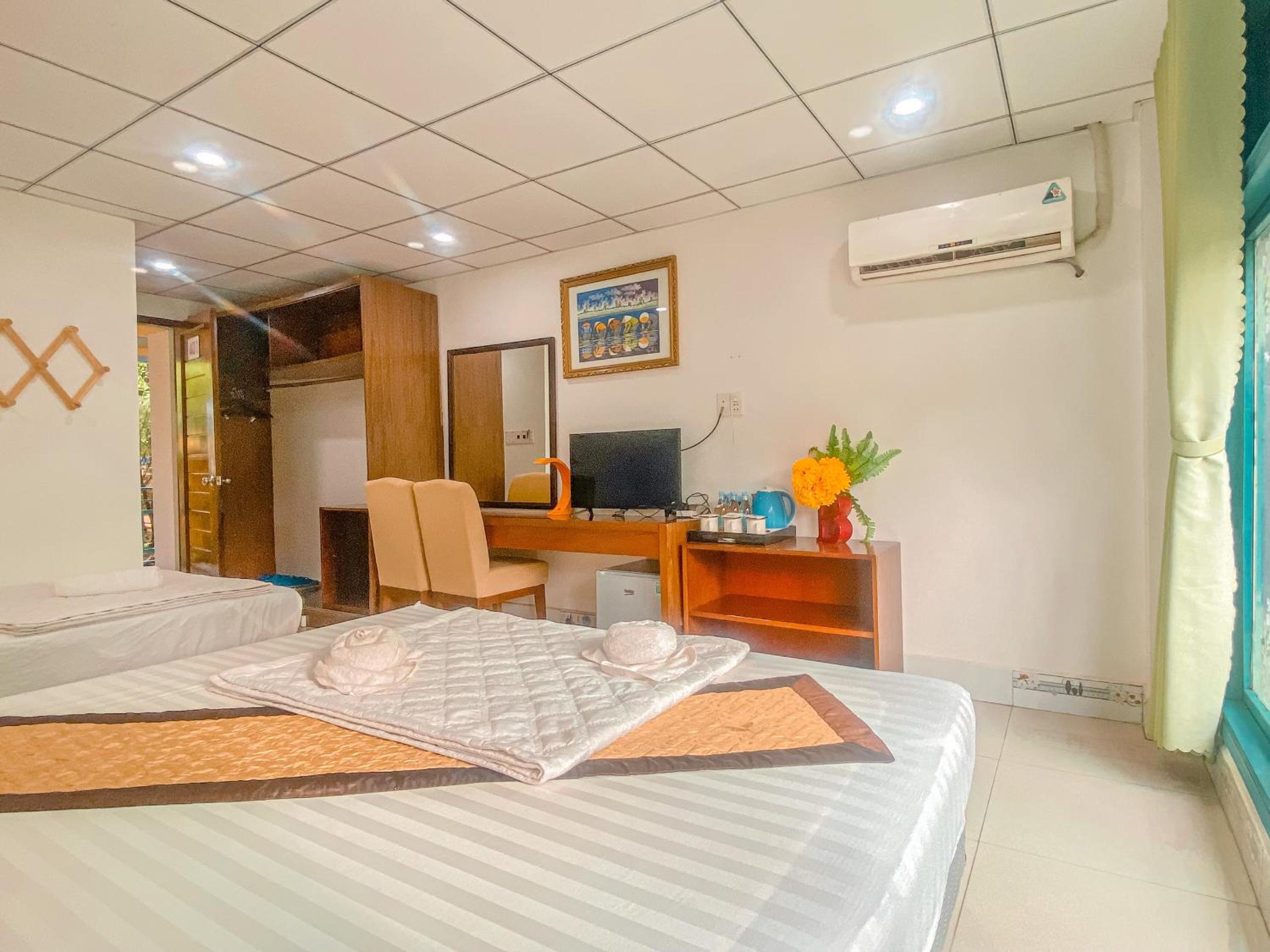 Triple Room