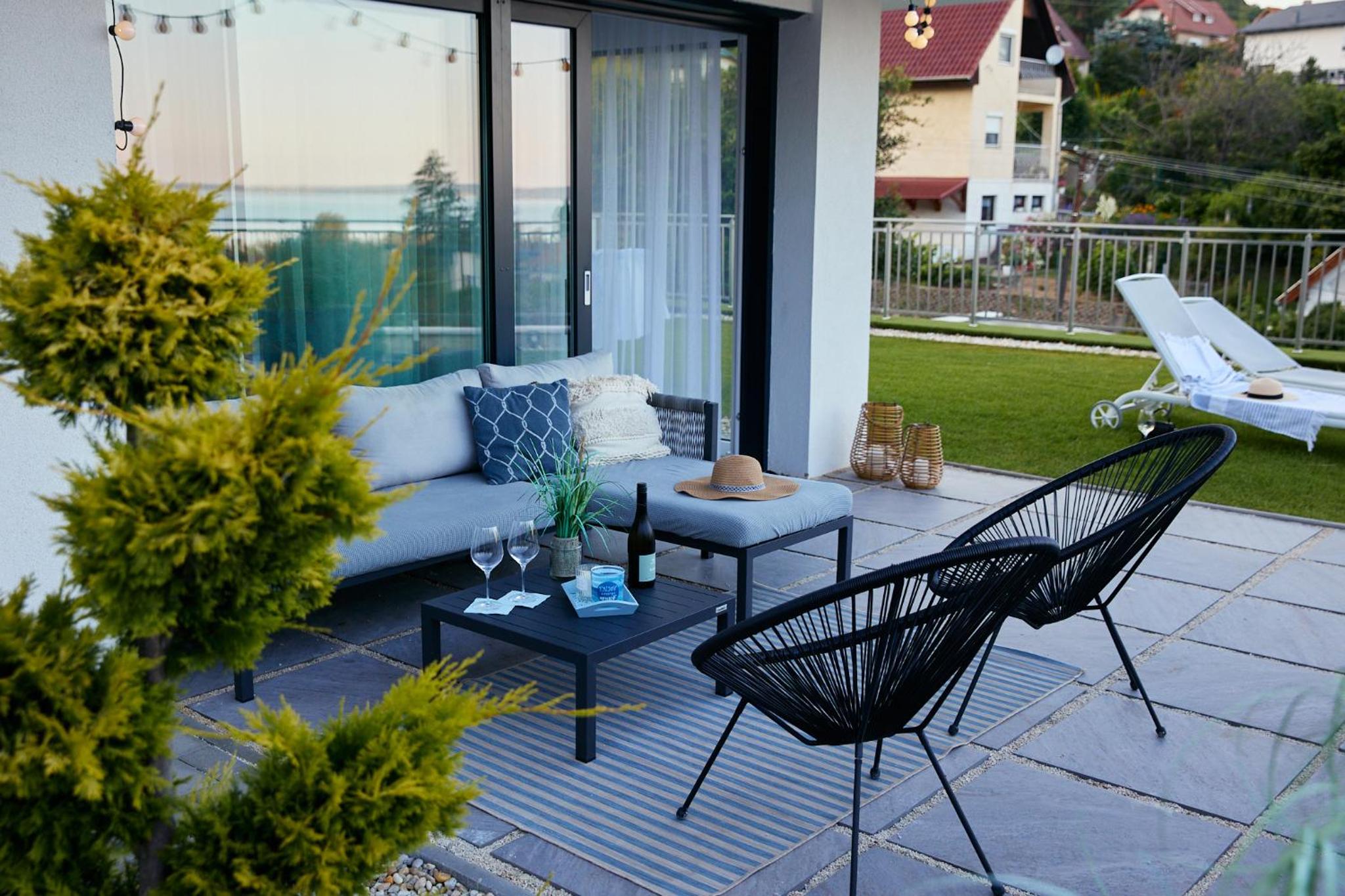 Two-Bedroom Apartment - Photo 9