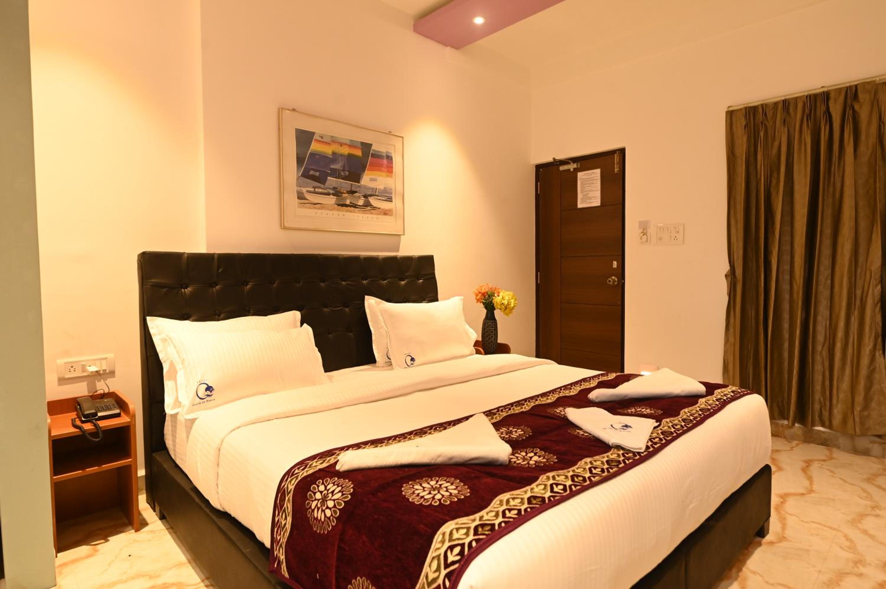 Superior King Room with bathtub photo 3