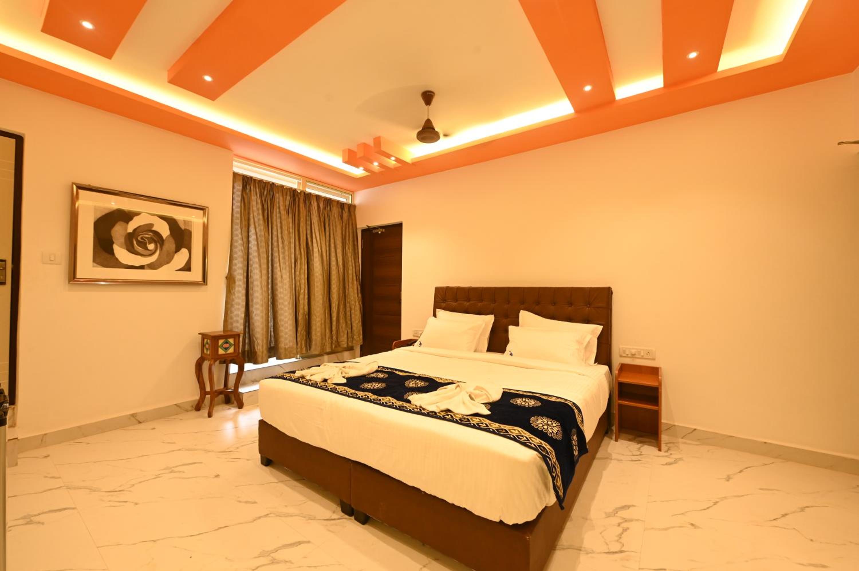 King Room with Balcony photo 2