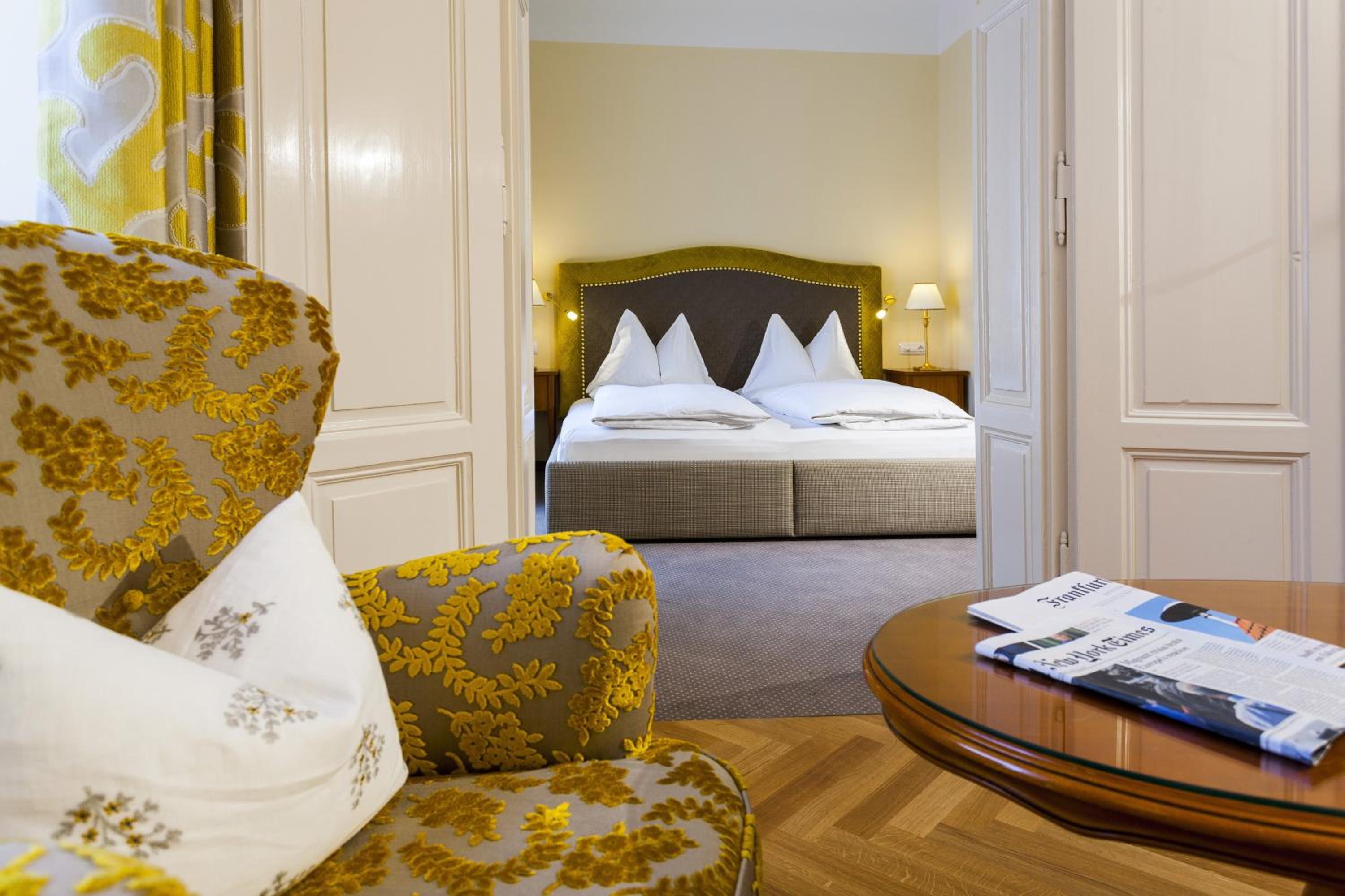 Deluxe Double Room Courtyard View - Photo 4