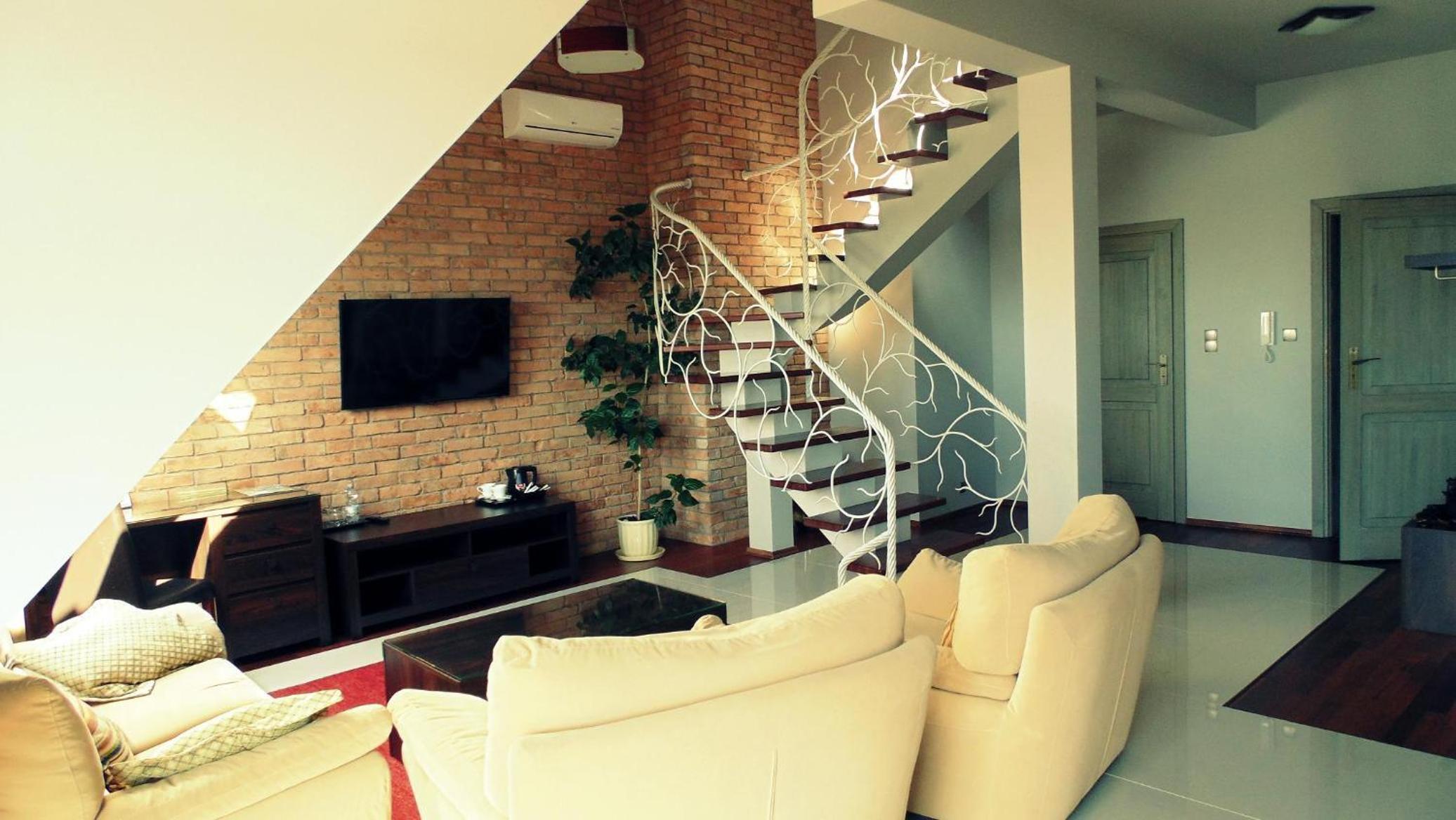 Apartment - Split Level - Photo 7