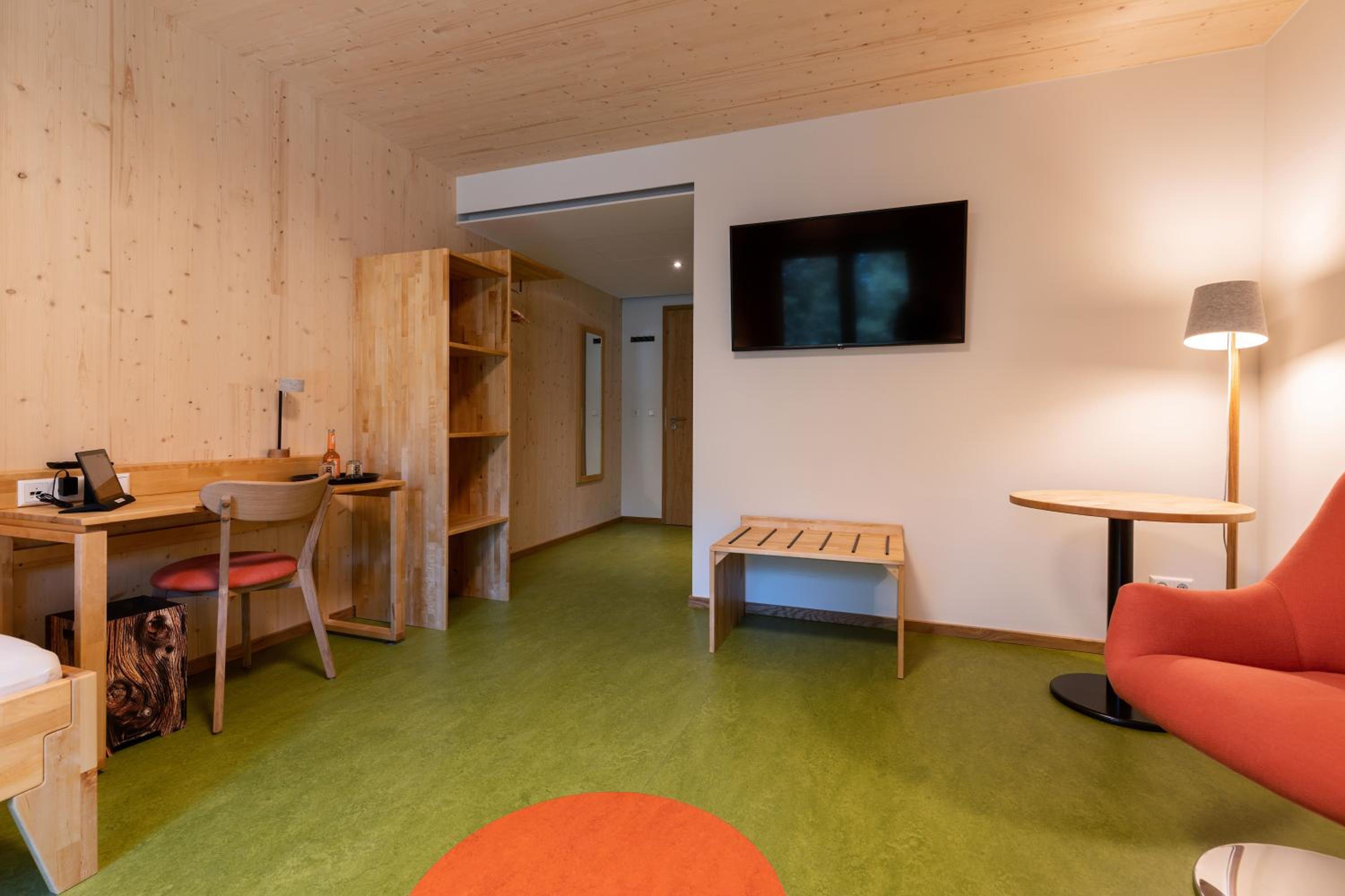 Twin Room - Disability Access - Photo 3
