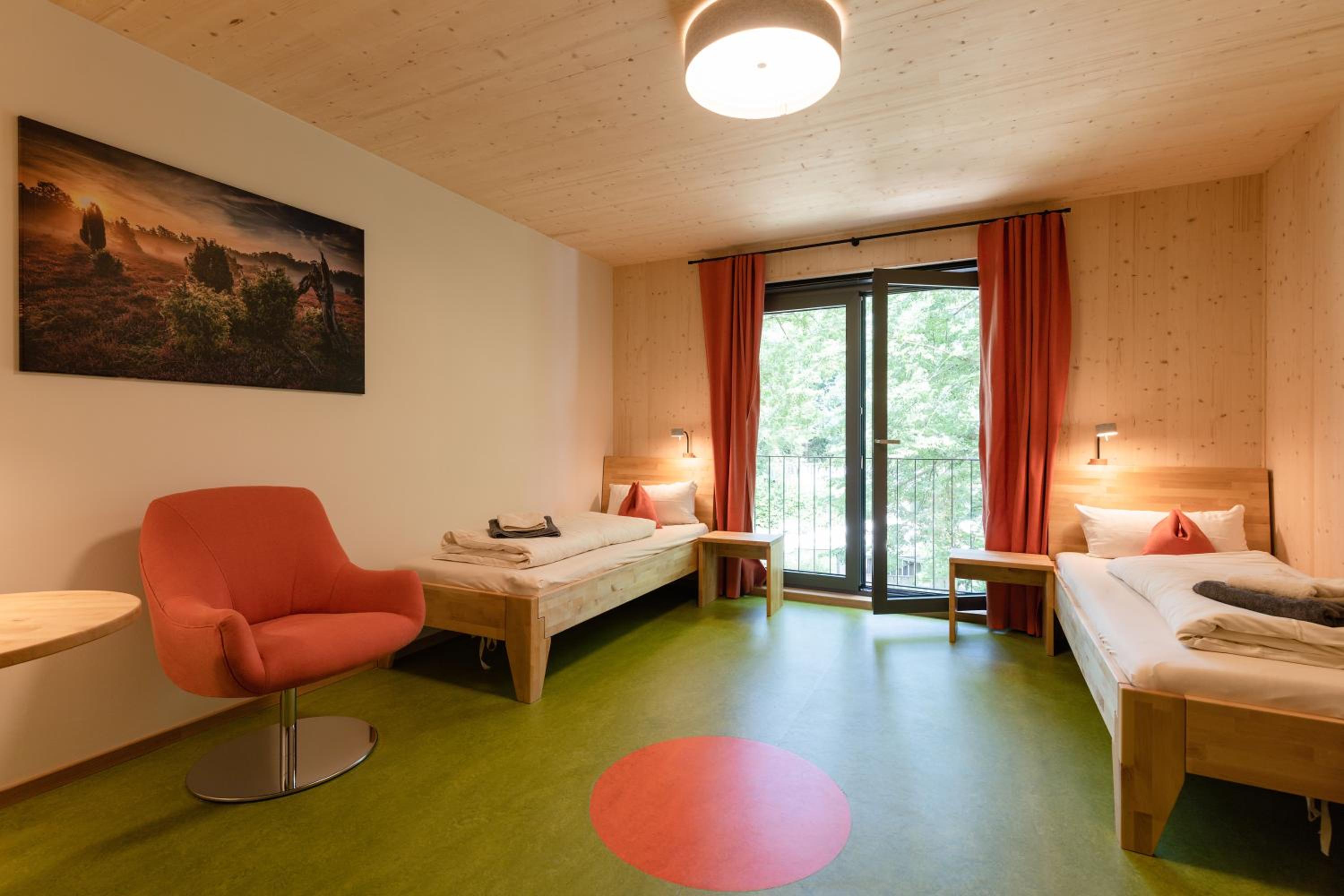 Twin Room - Disability Access - Photo 2