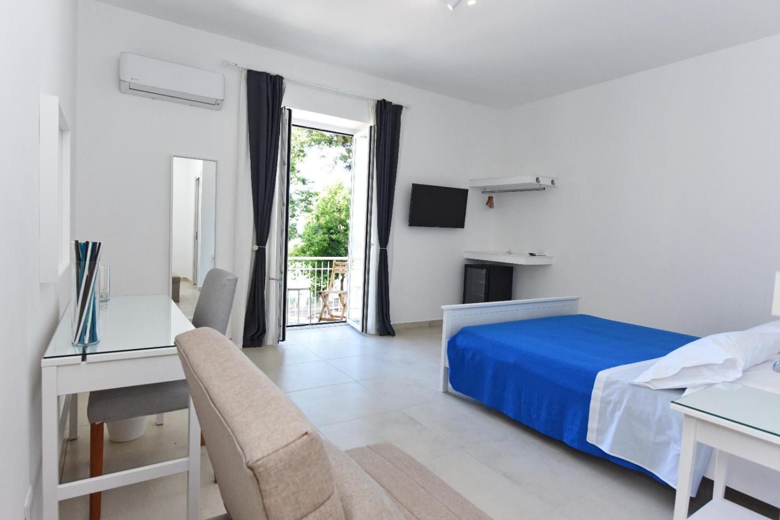 Deluxe Double Room with Sea View