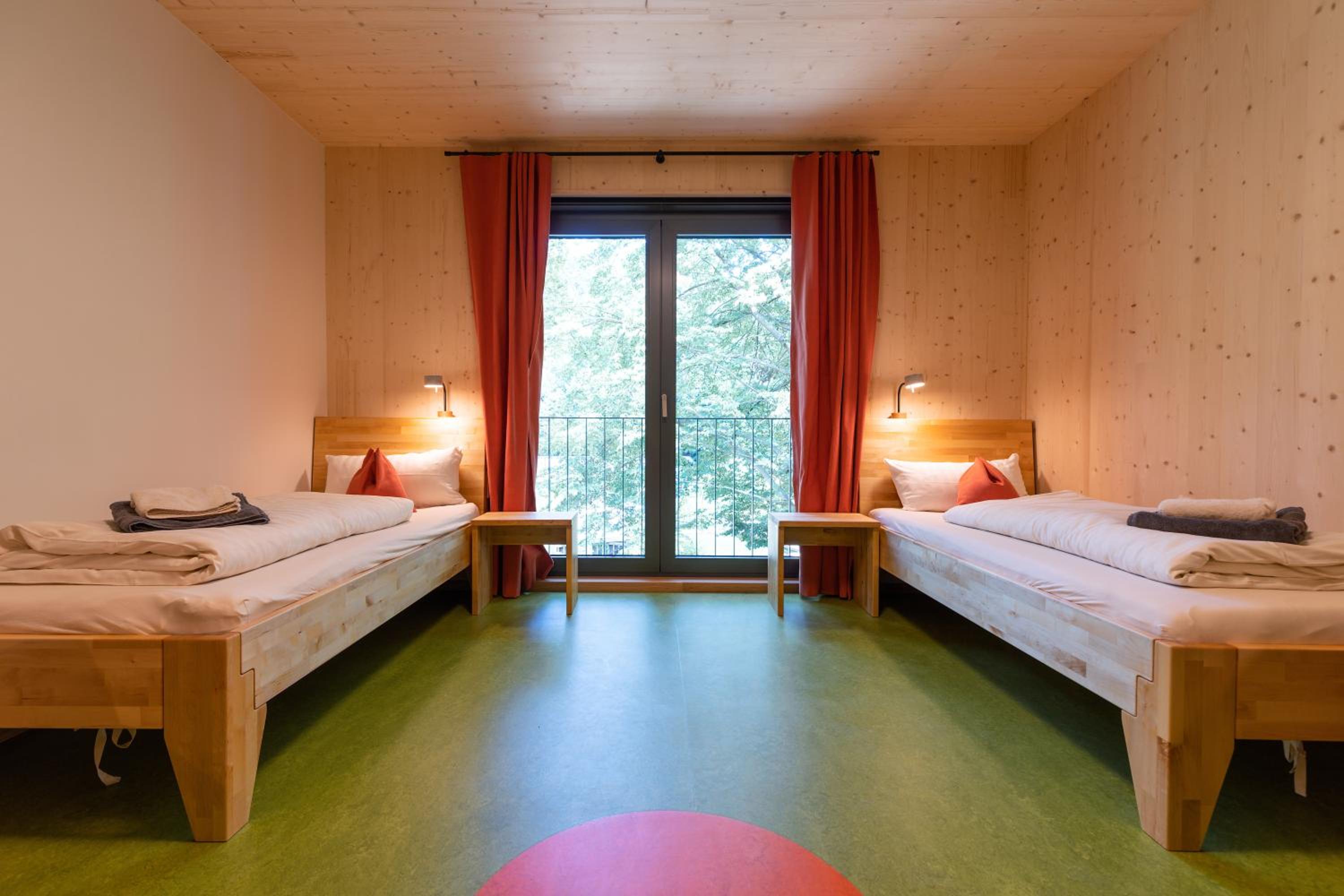 Twin Room - Disability Access - Photo 1