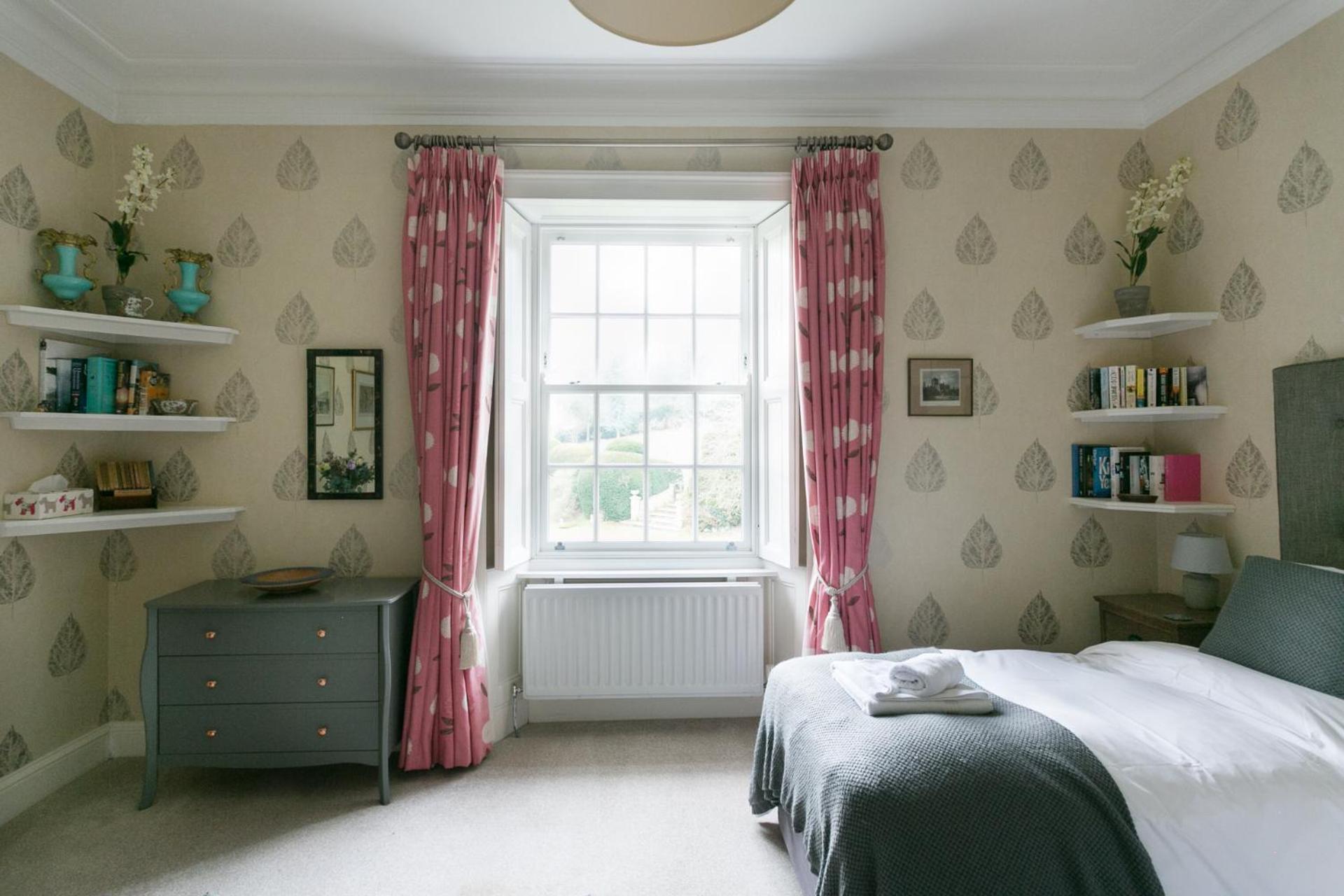 Twin Room with Garden View - Photo 5