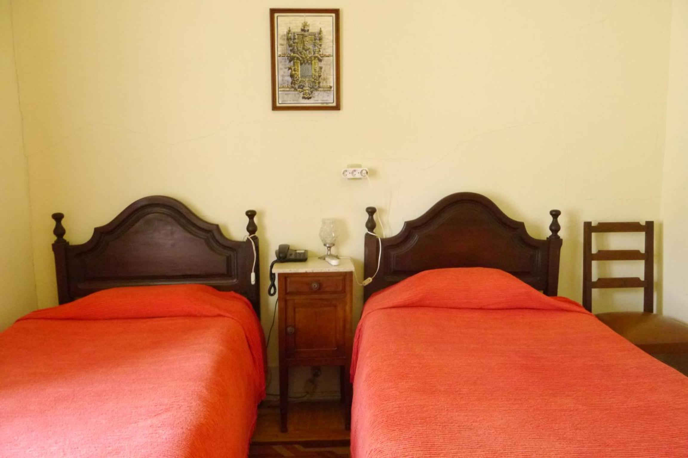 Twin Room - Photo 1