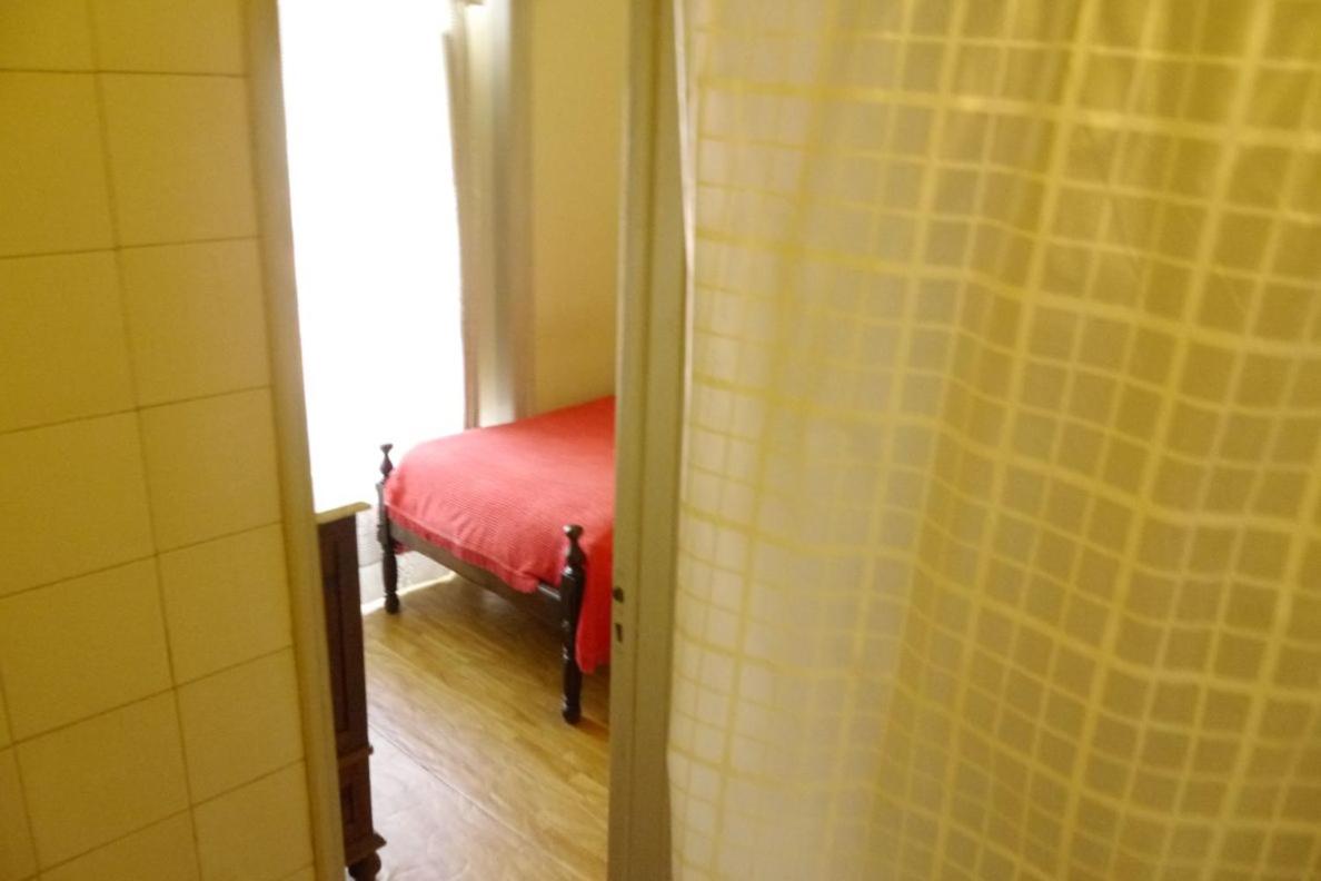 Twin Room - Photo 2