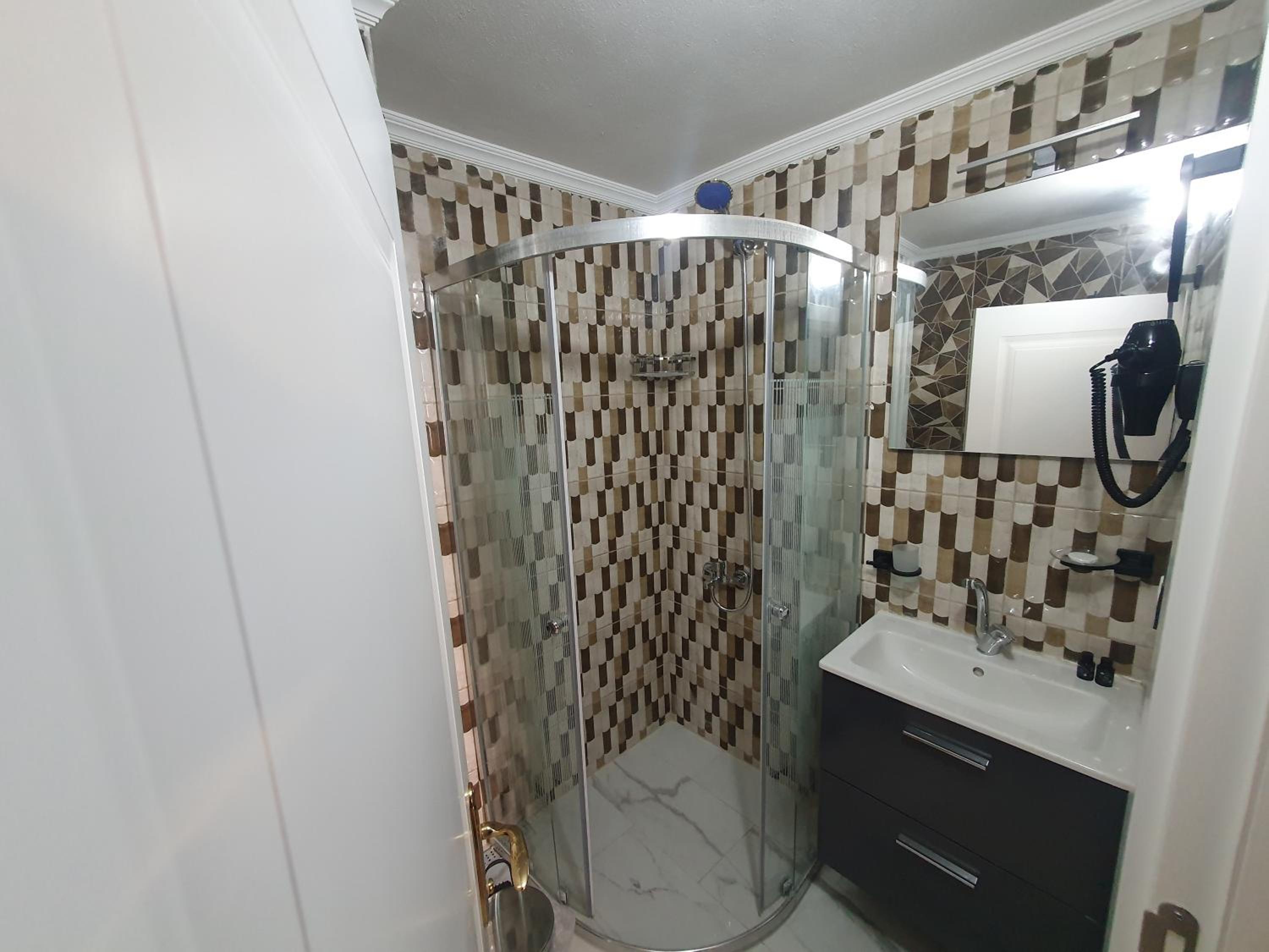 Superior Triple Room with Sea View - Photo 2
