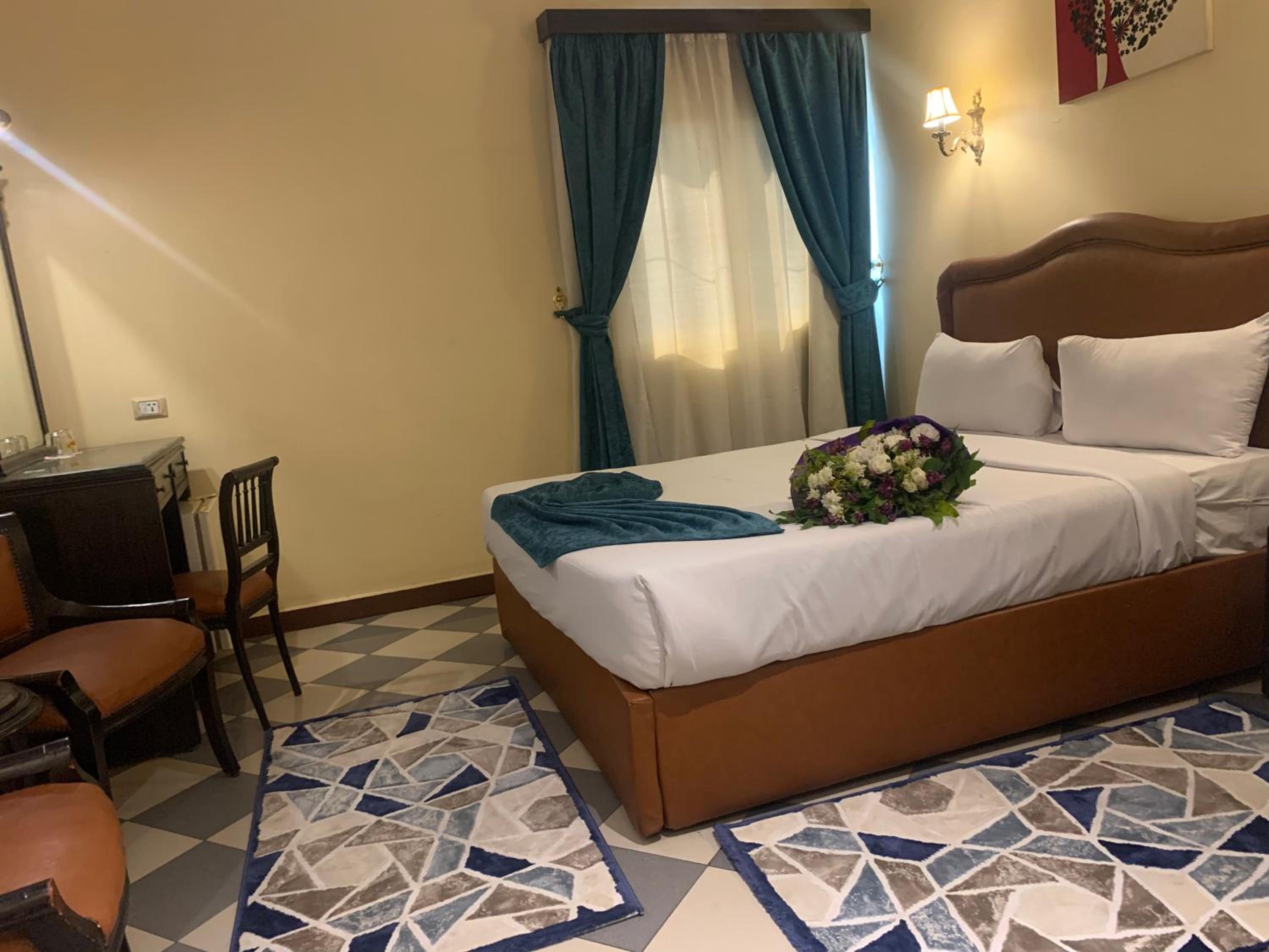 Deluxe King Room photo 1