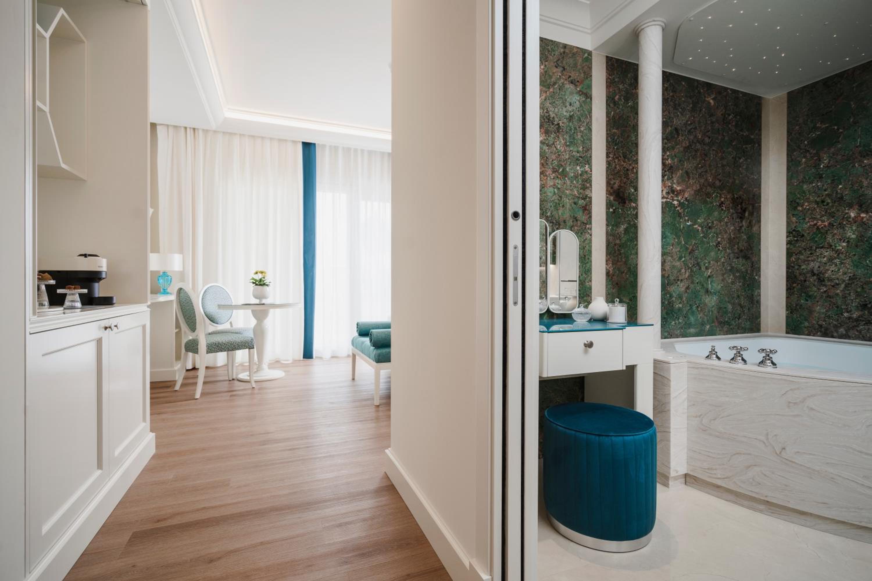 Superior Suite photo 2