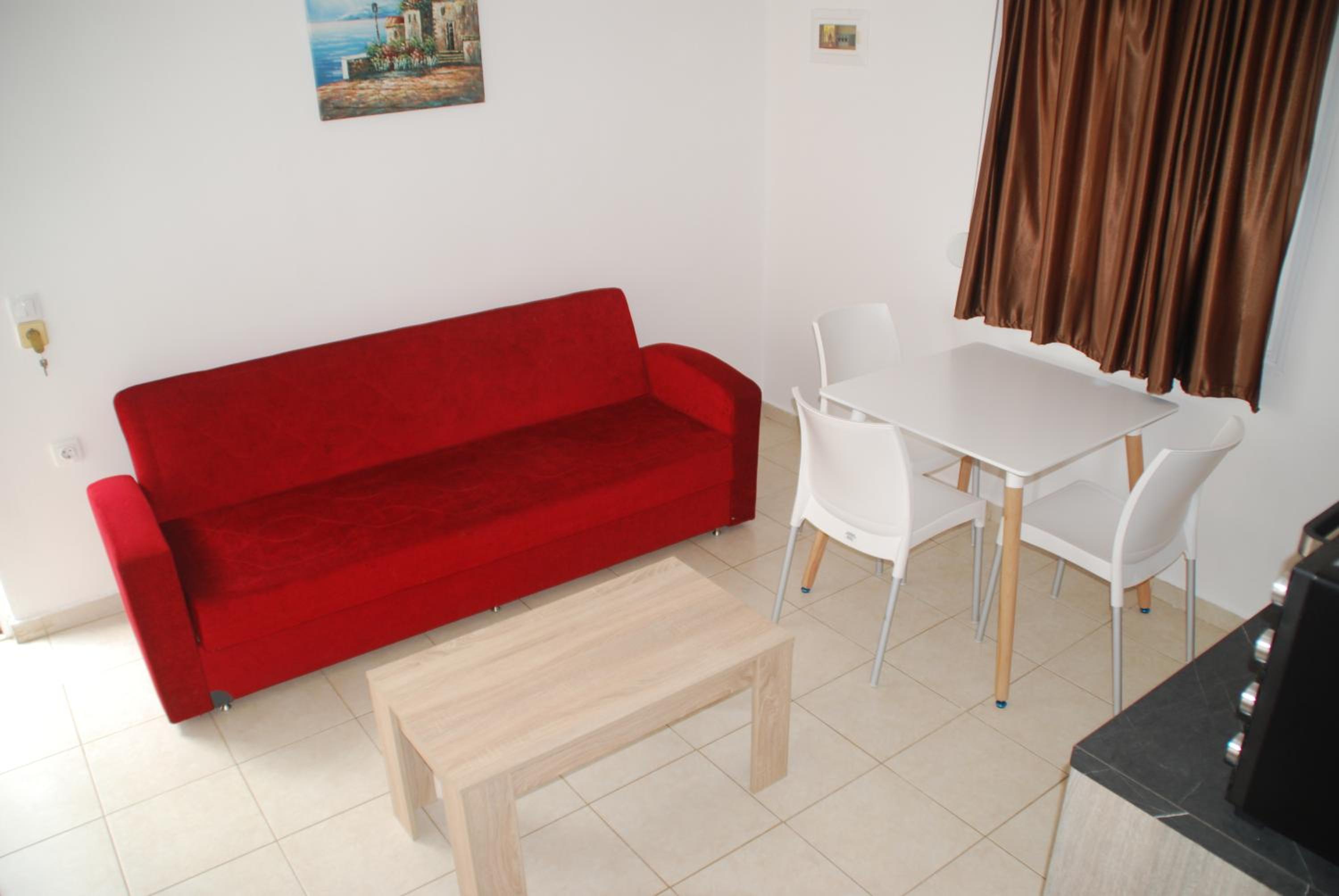Apartment with Sea View - Photo 4