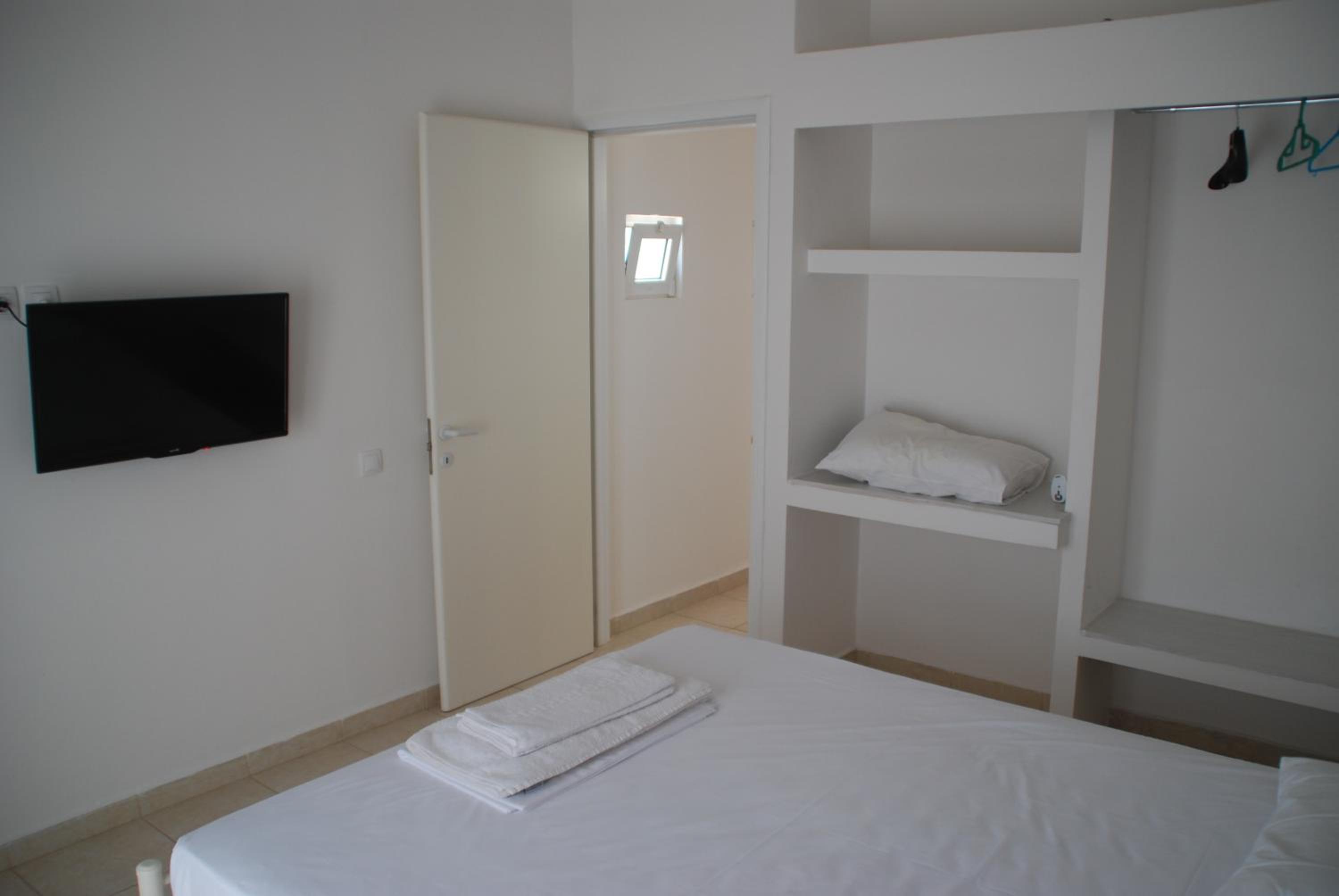 Apartment with Sea View - Photo 5