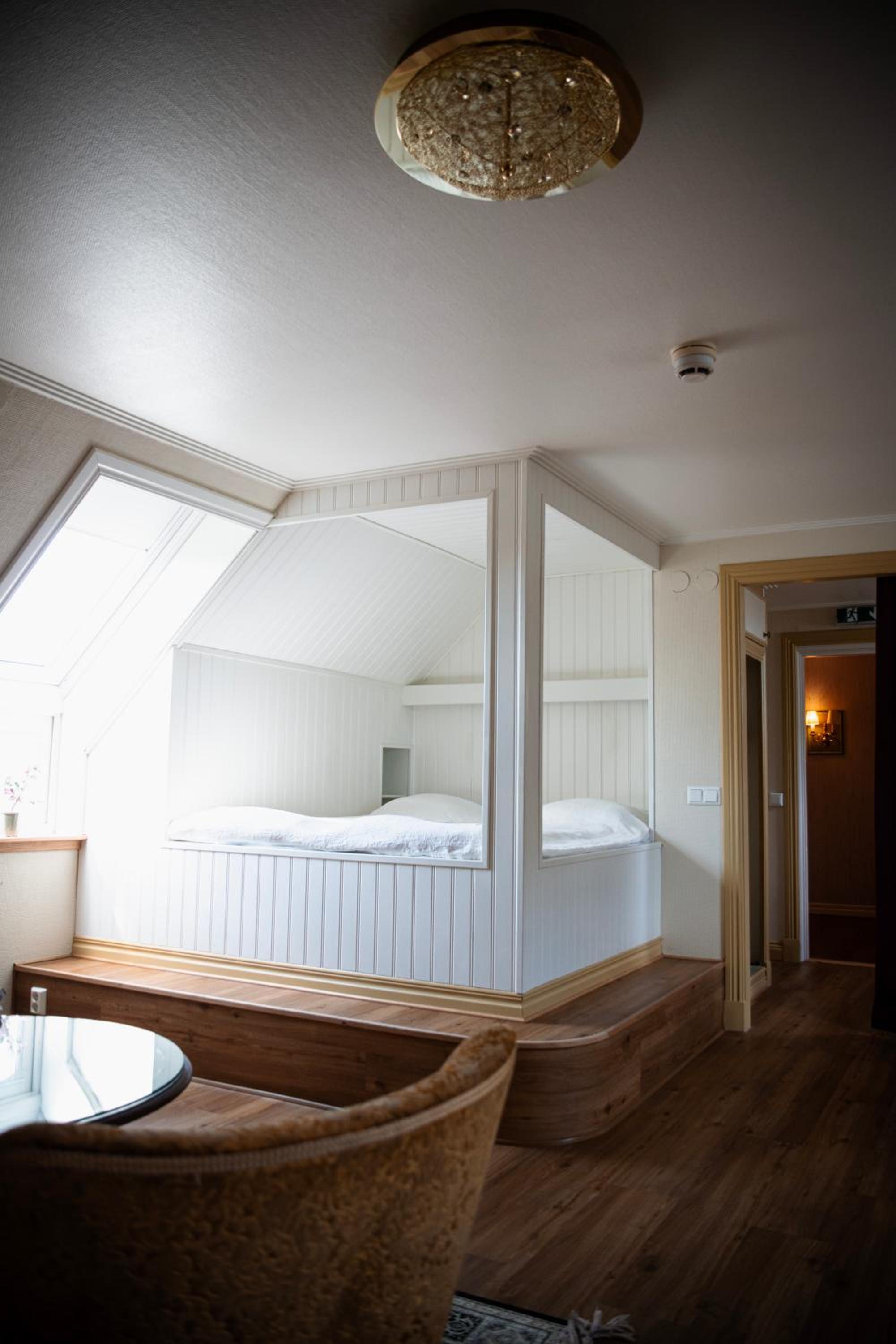 Junior Suite with Garden View photo 2