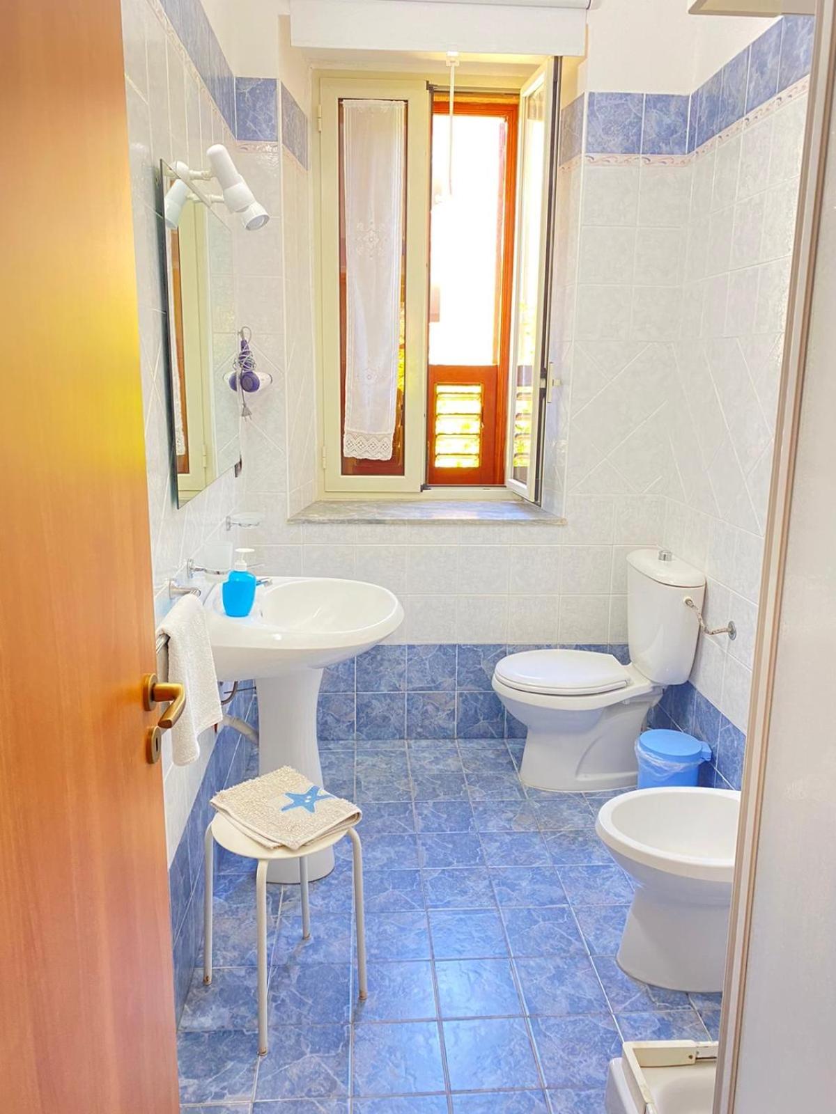 Double Room with Private Bathroom - Photo 5