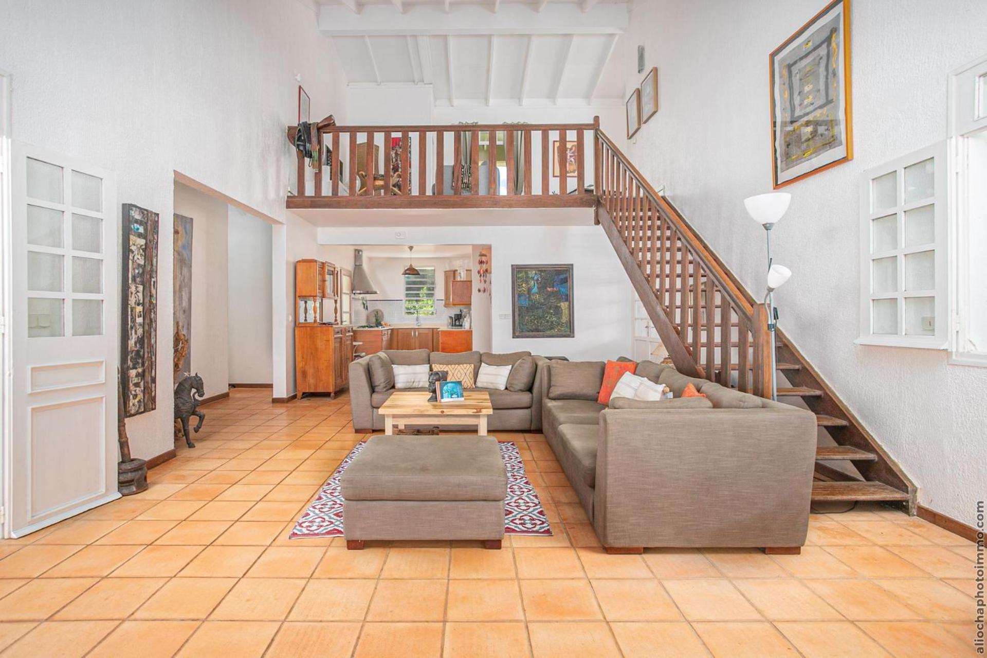 Villa photo 1