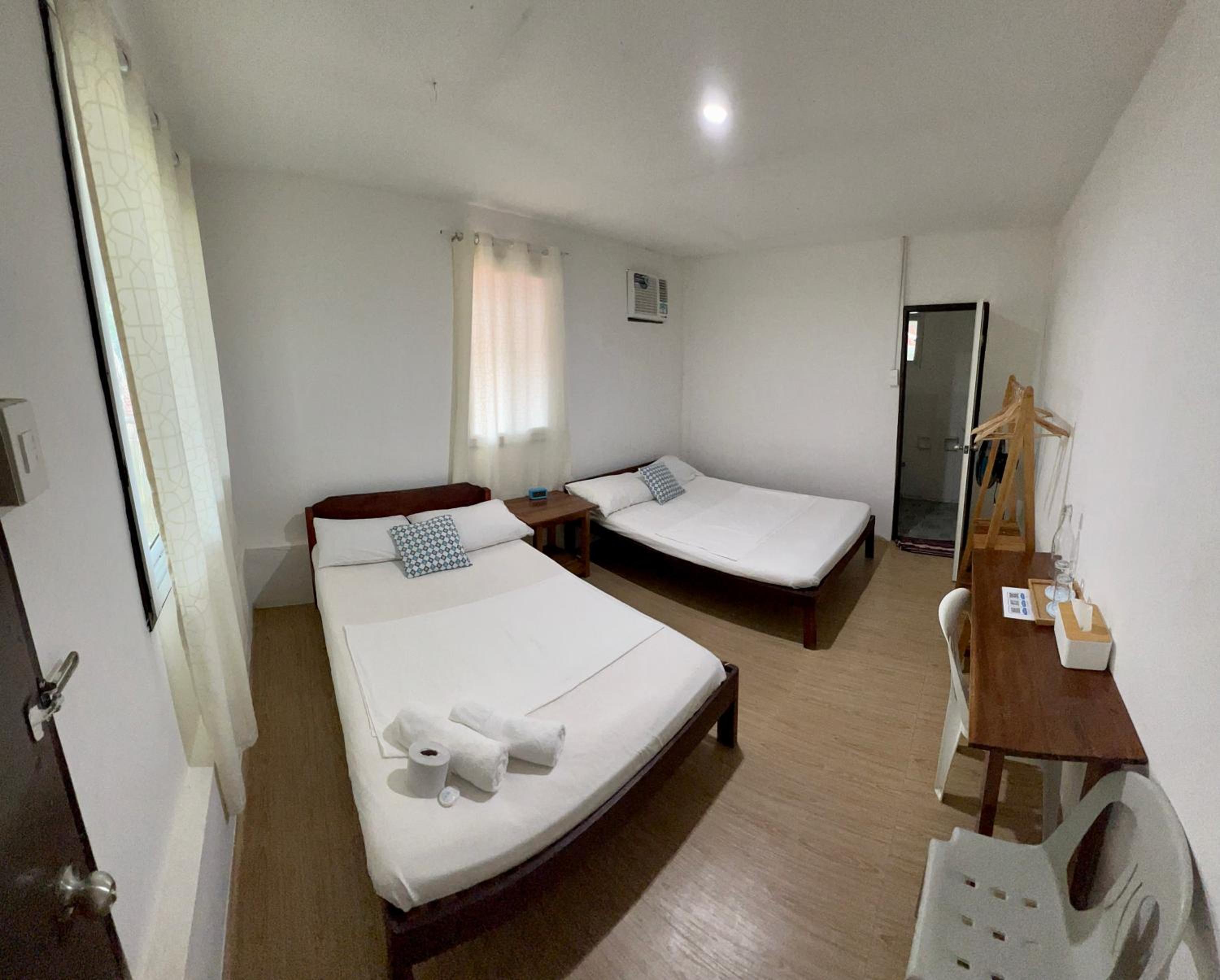 Deluxe Double Room with Balcony and Sea View - Photo 2