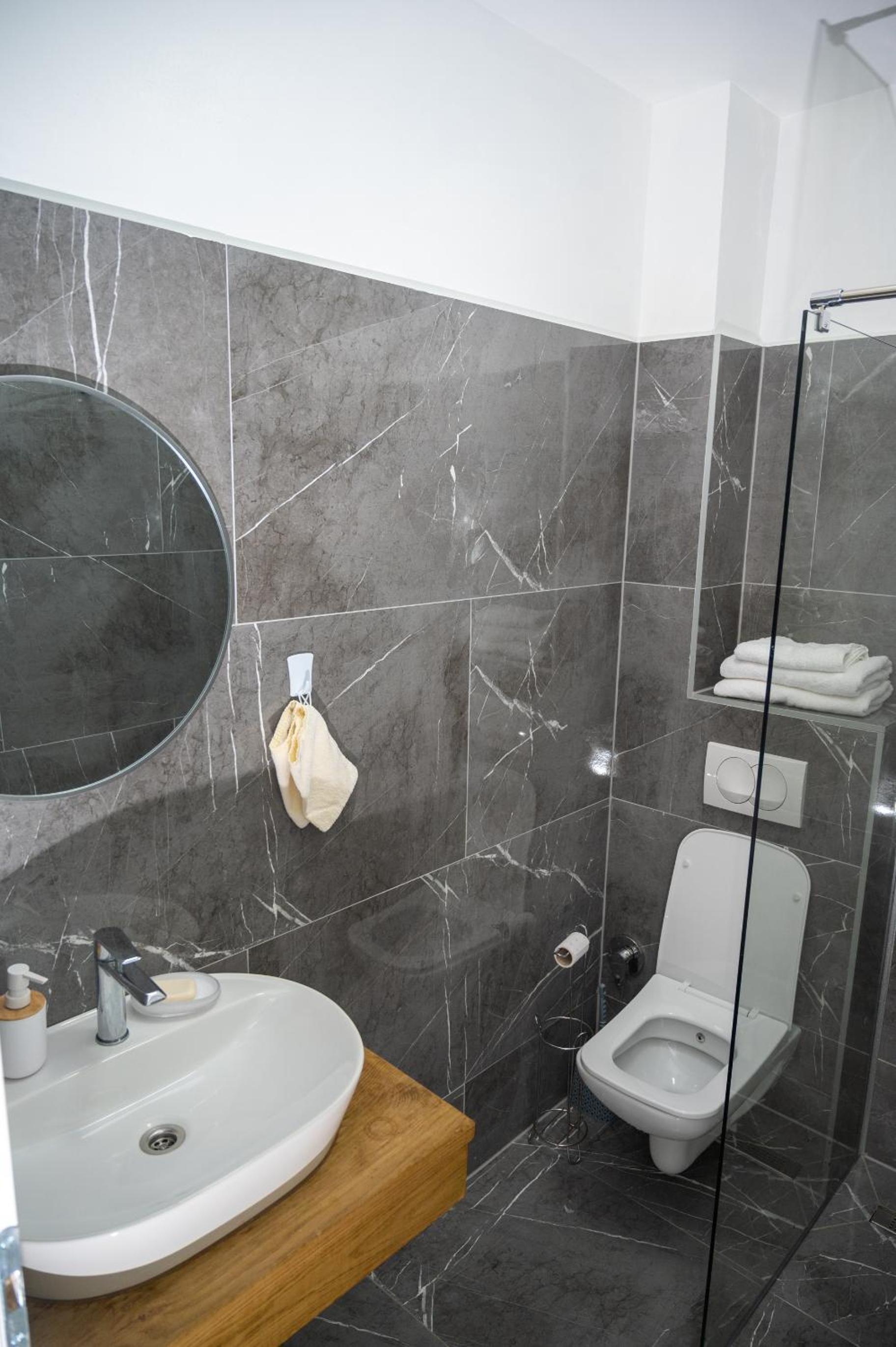Triple Room With Private Bathroom photo 1