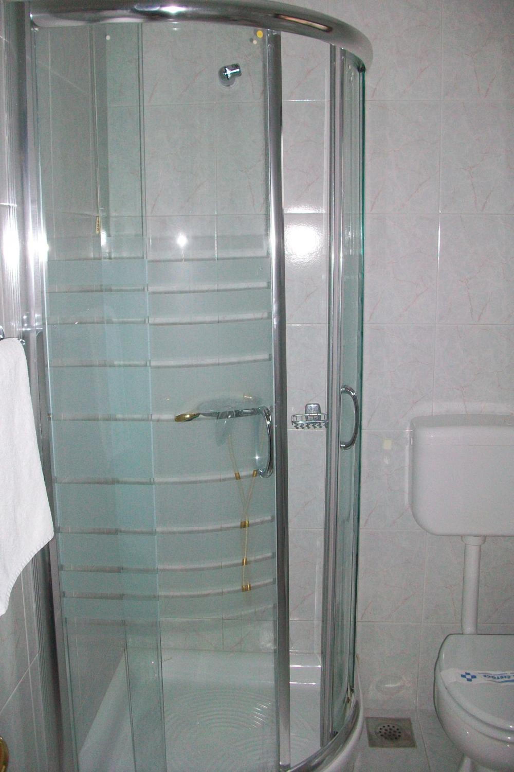 Double Room - Photo 24