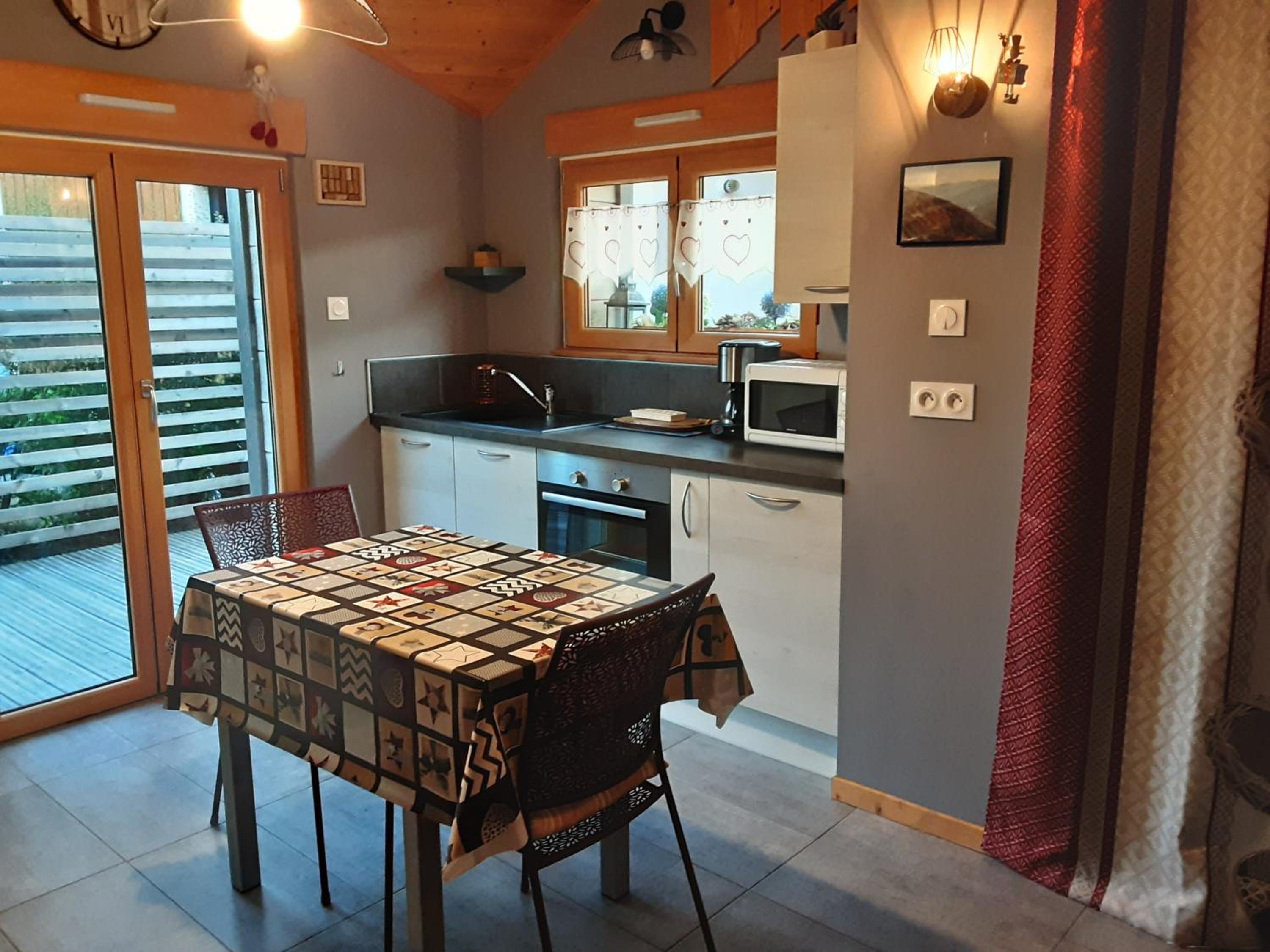 One-Bedroom House photo 2