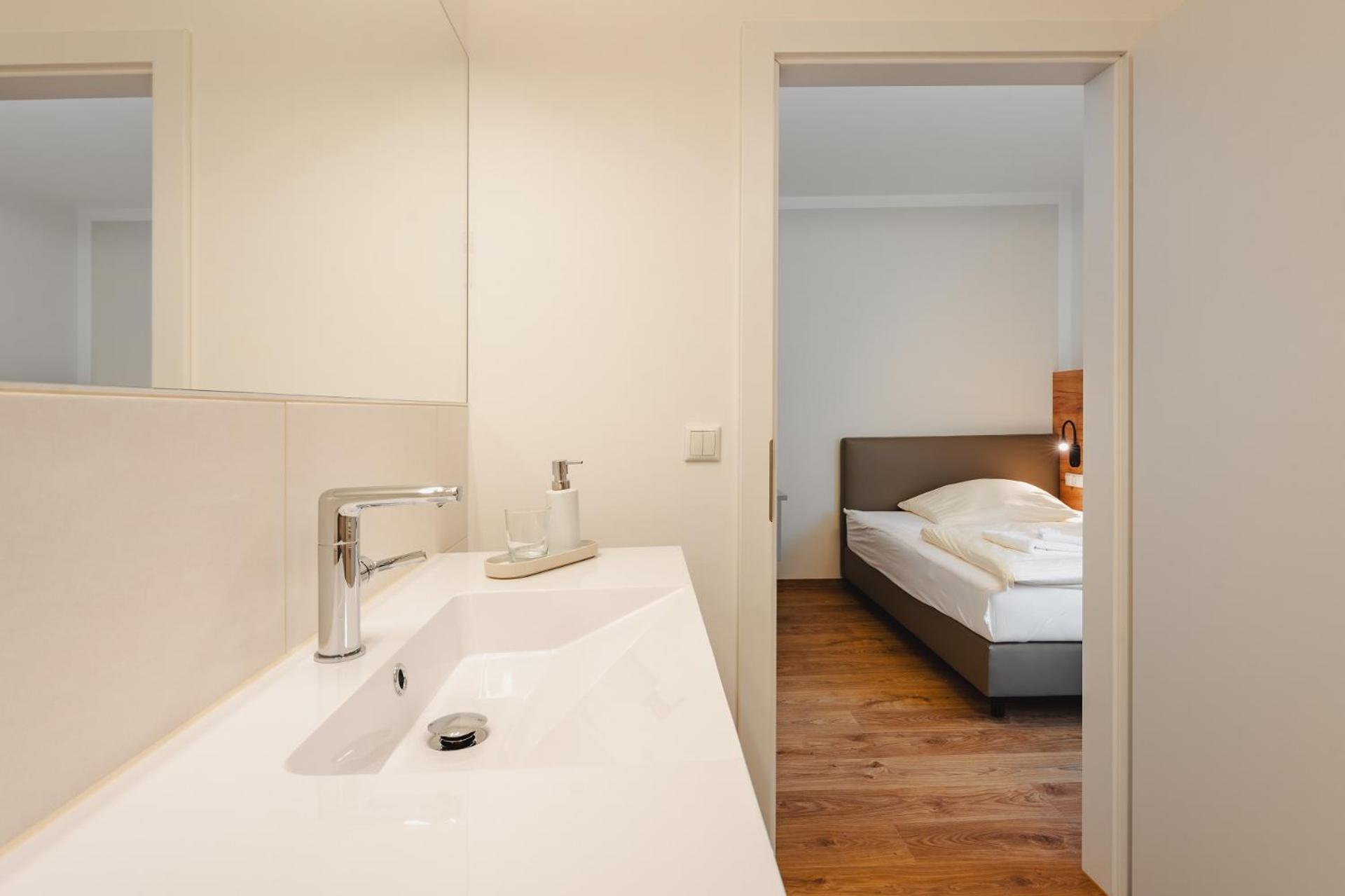 Single Room photo 2