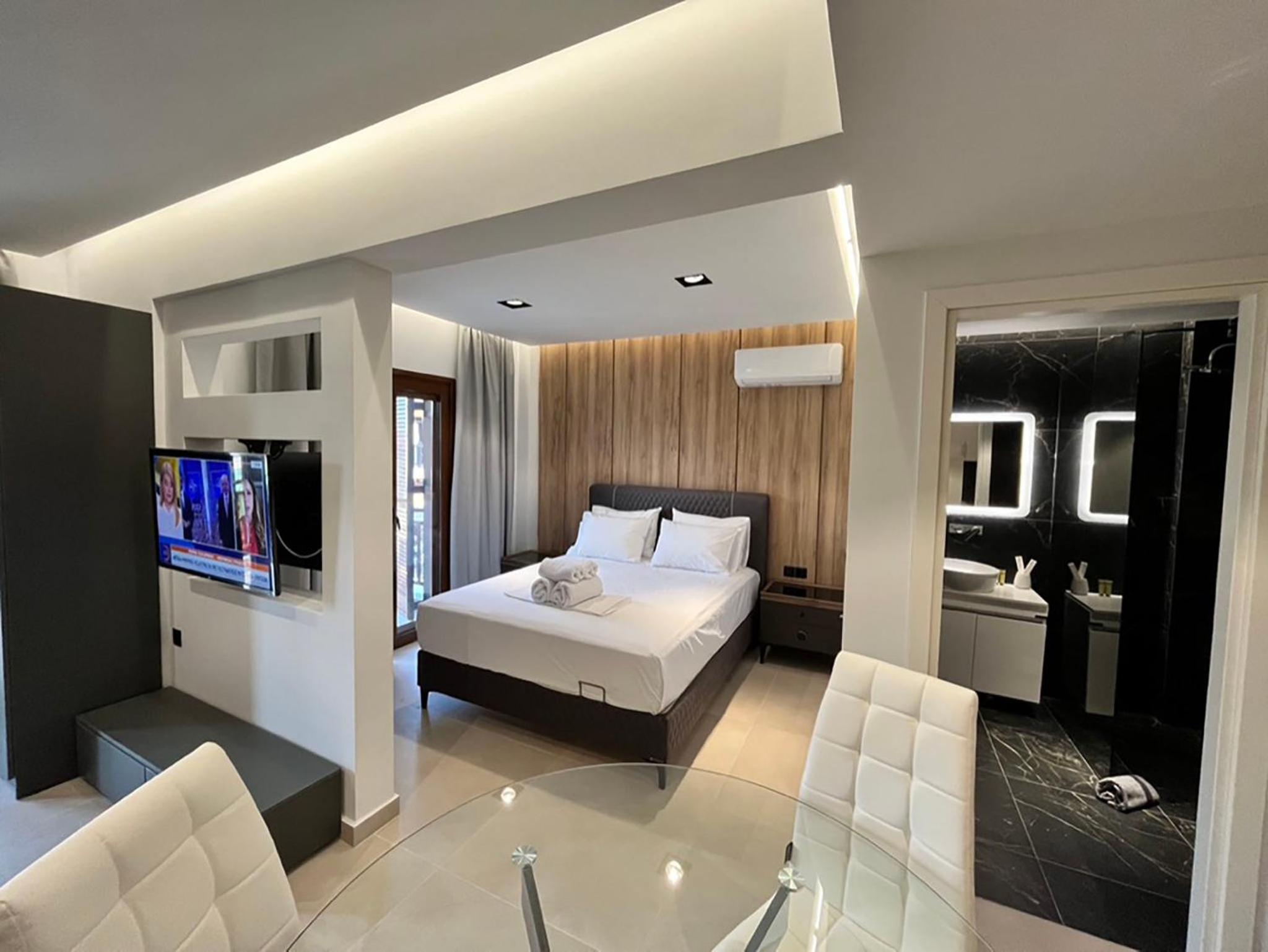 Deluxe Suite